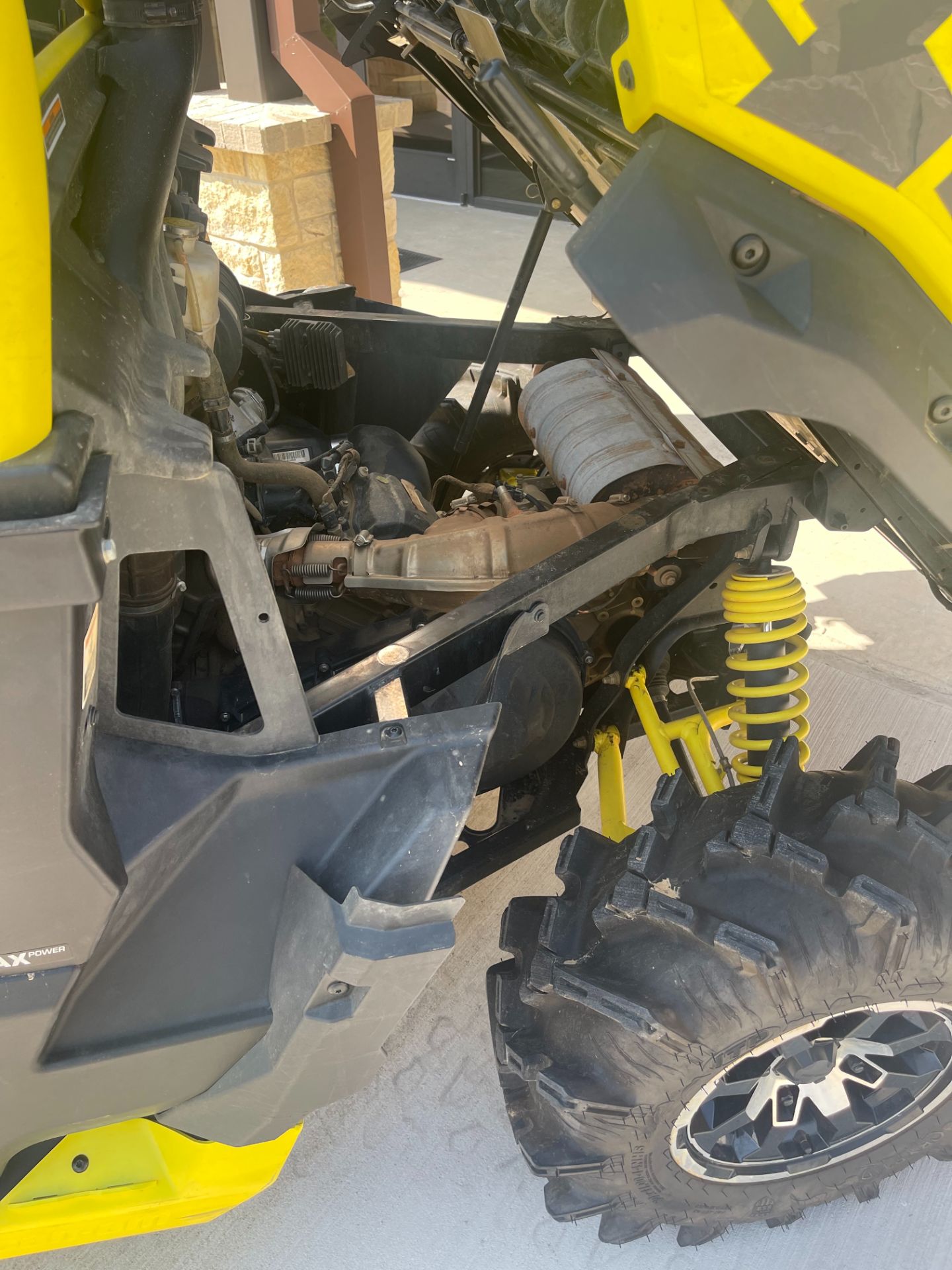 2019 Can-Am Defender Max X mr HD10 in Lancaster, Texas - Photo 3