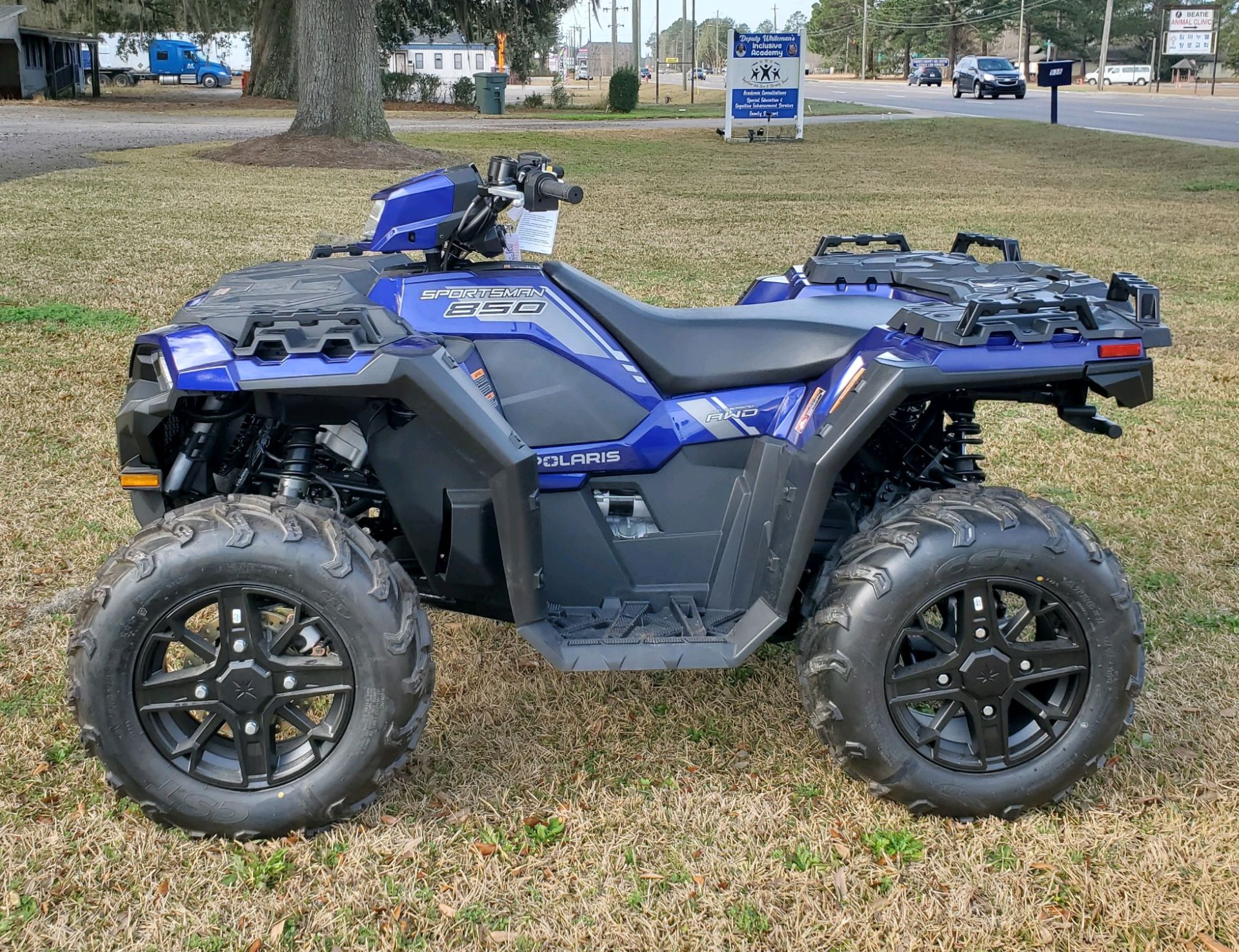 2024 Polaris Sportsman 850 Premium in Hinesville, Georgia - Photo 2