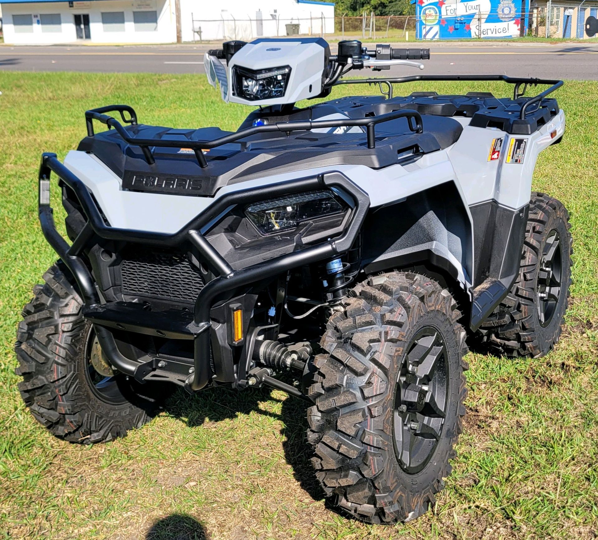 2024 Polaris Sportsman 570 Premium in Hinesville, Georgia - Photo 2