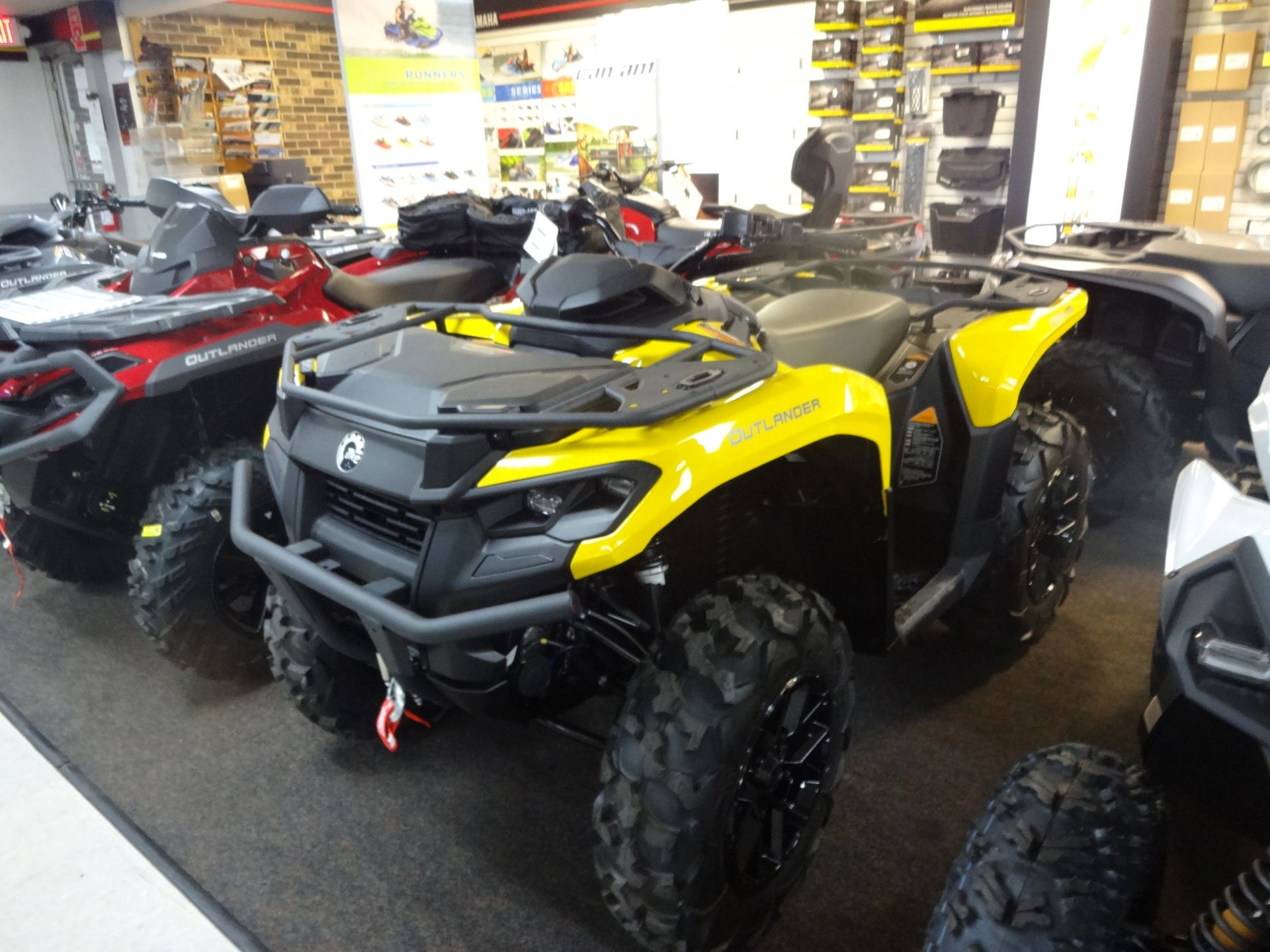 2024 Can-Am Outlander XT 700 in Zulu, Indiana - Photo 2