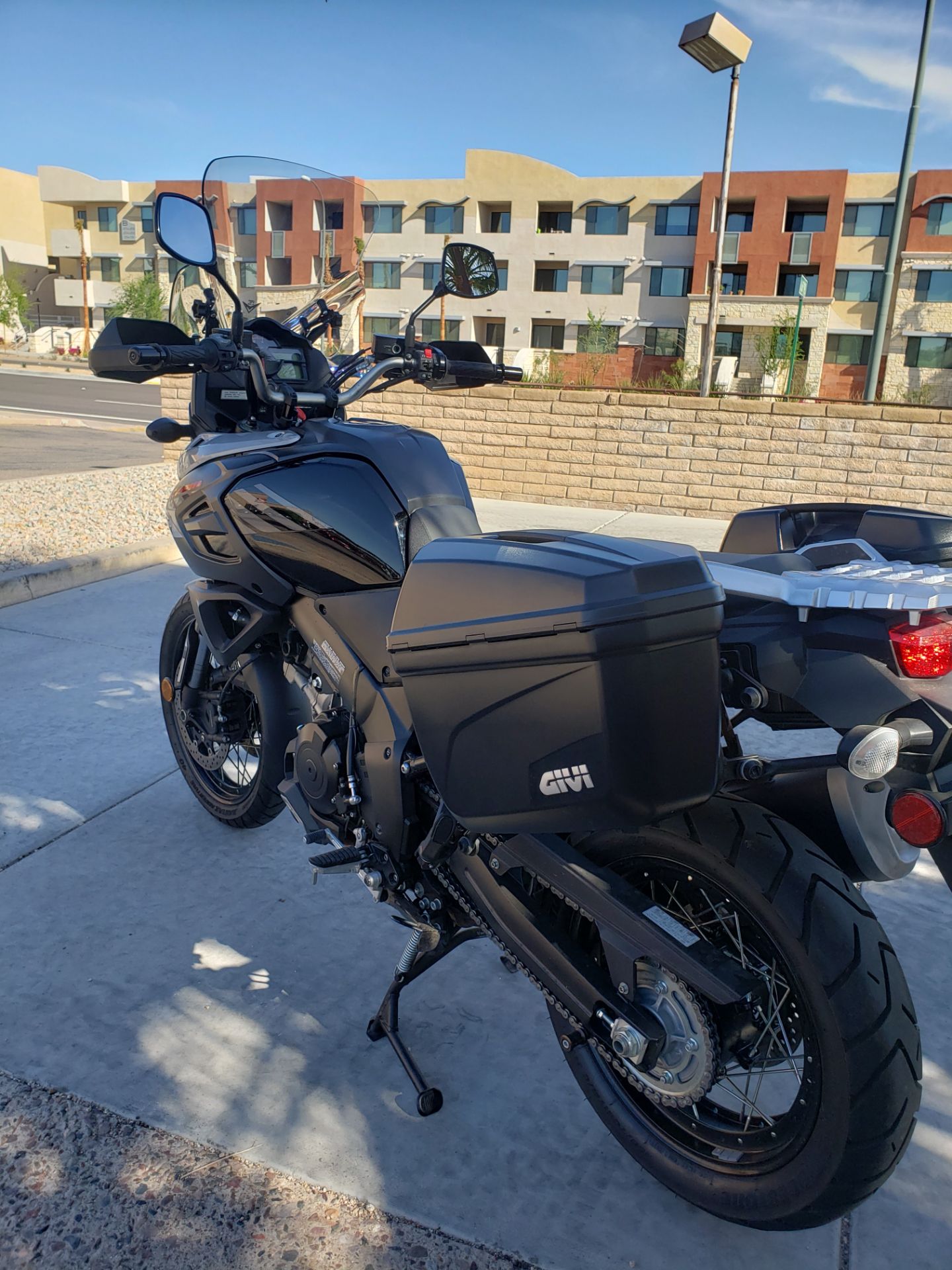 2018 Suzuki V-Strom 1000XT in Scottsdale, Arizona - Photo 4