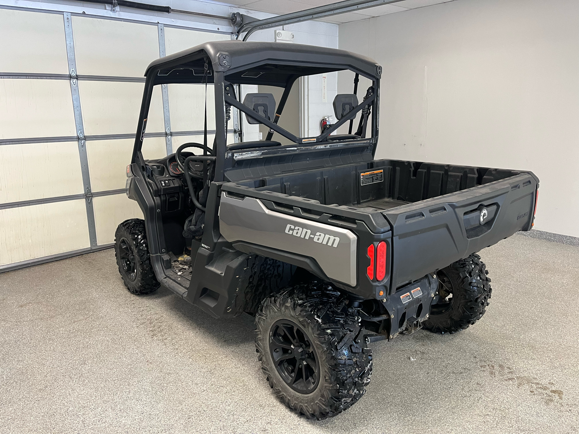 2016 Can-Am Defender XT HD8 in Sheridan, Wyoming - Photo 3