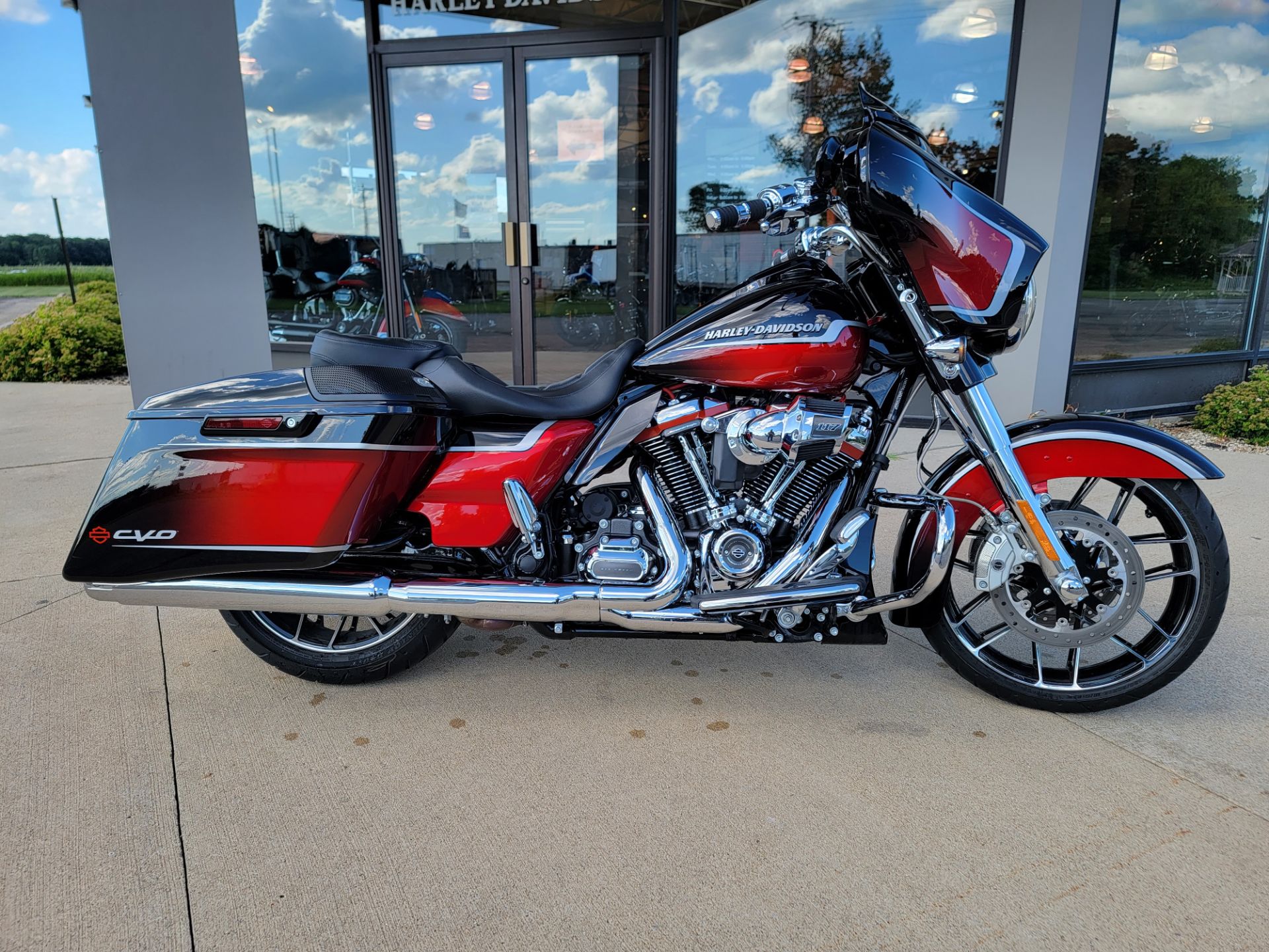 2021 Harley-Davidson FLHXSE in Albert Lea, Minnesota