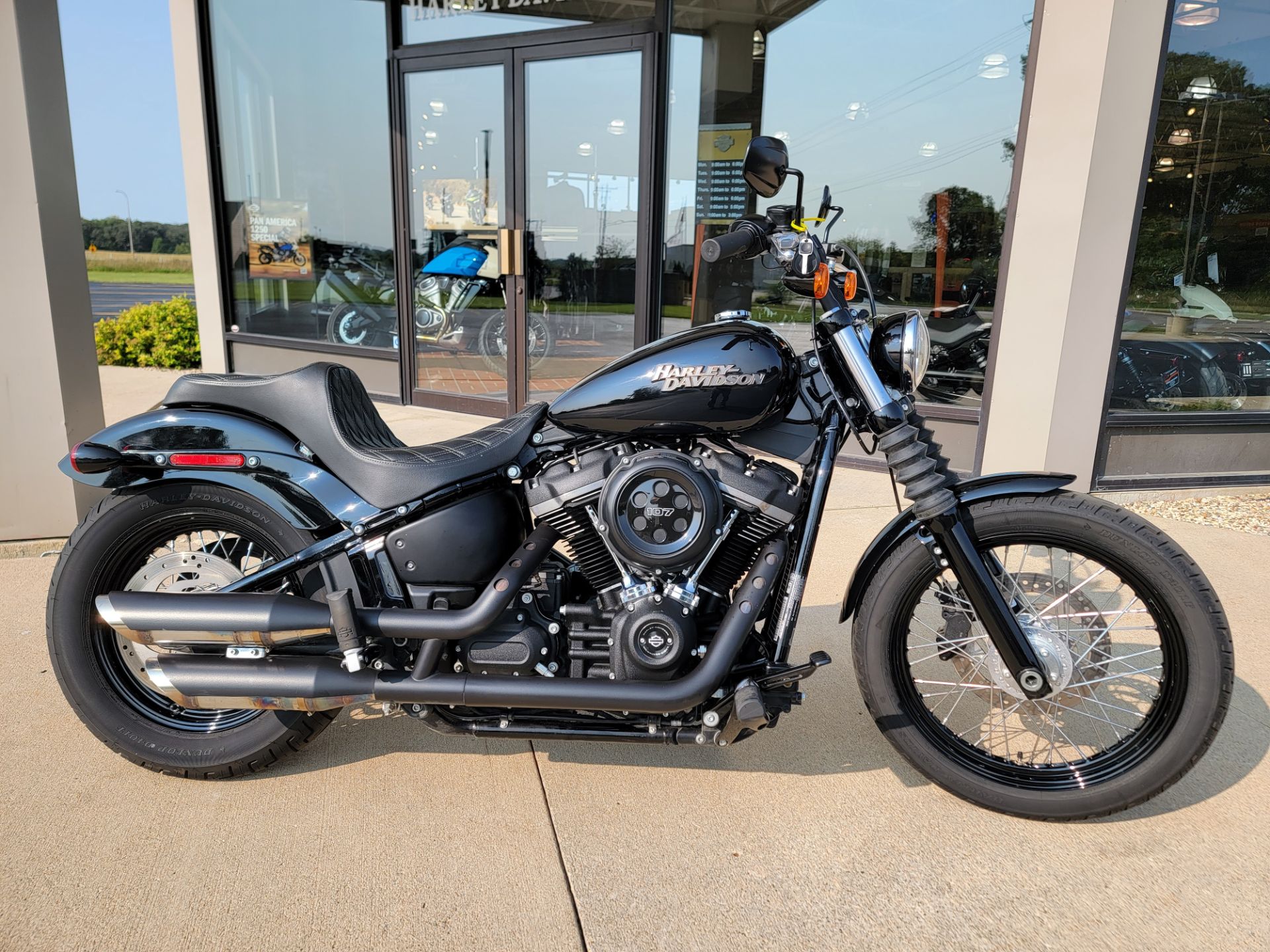 2019 Harley-Davidson StreetBob in Albert Lea, Minnesota