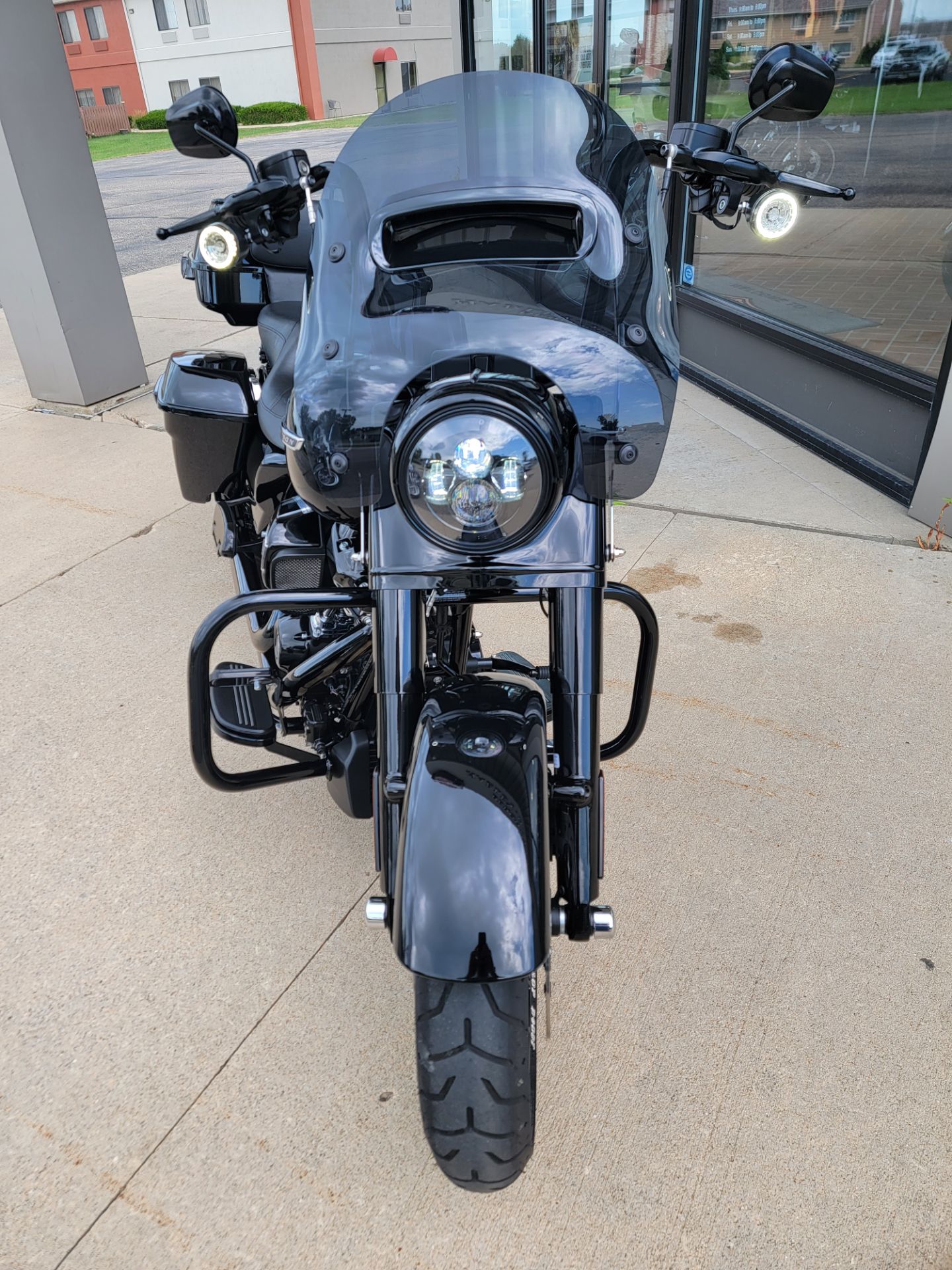 2018 Harley-Davidson Road King Special in Albert Lea, Minnesota - Photo 2