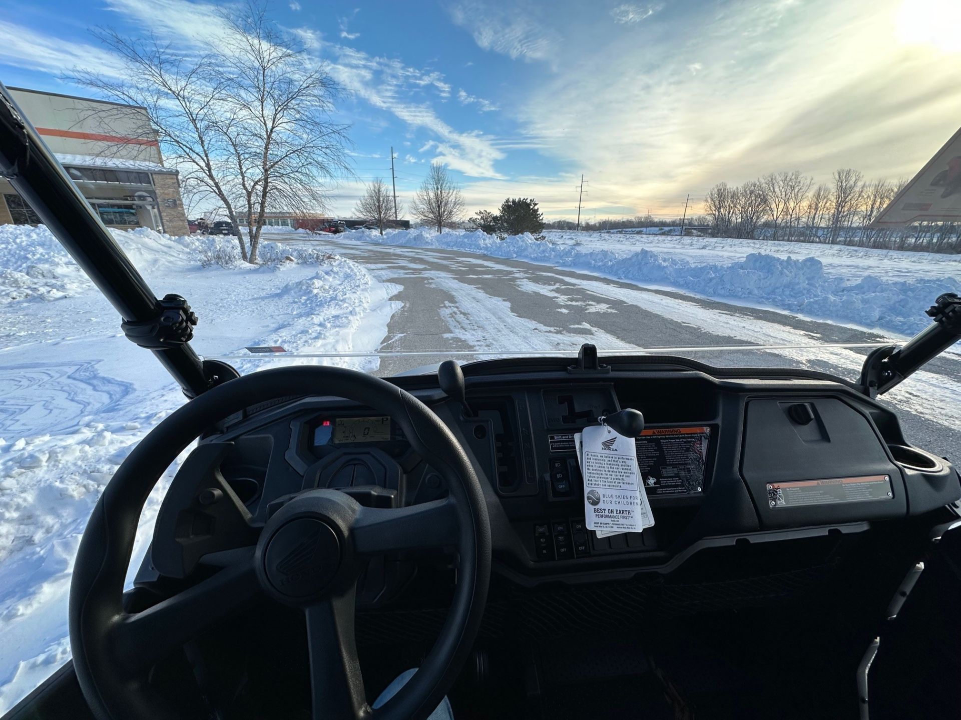 2023 Honda Pioneer 1000-5 Trail in Manitowoc, Wisconsin - Photo 9