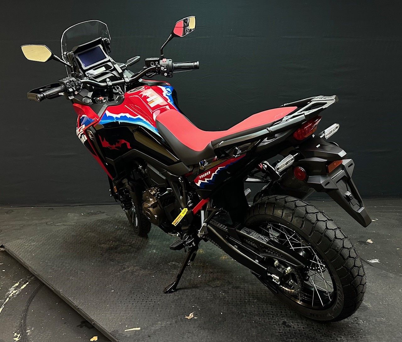 2024 Honda Africa Twin DCT in Manitowoc, Wisconsin - Photo 6