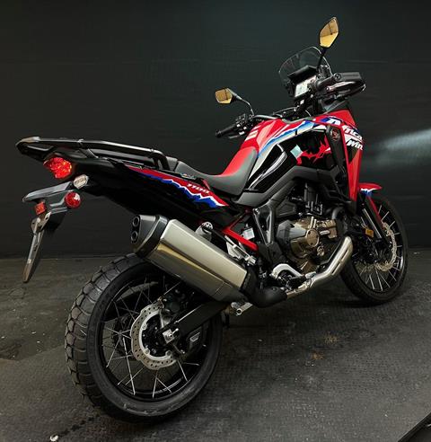 2024 Honda Africa Twin DCT in Manitowoc, Wisconsin - Photo 9