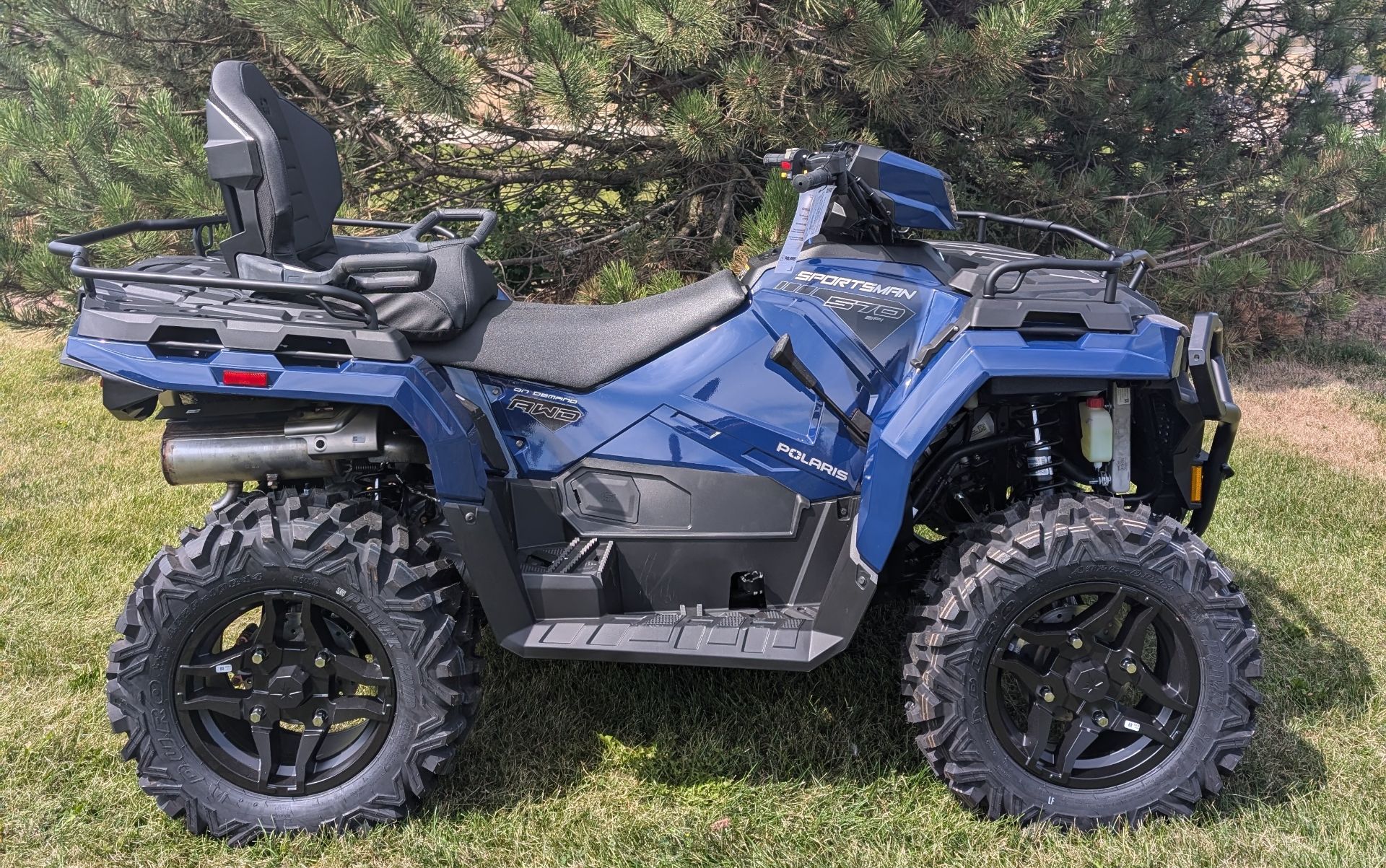 2025 Polaris Sportsman Touring 570 Premium in Manitowoc, Wisconsin - Photo 6