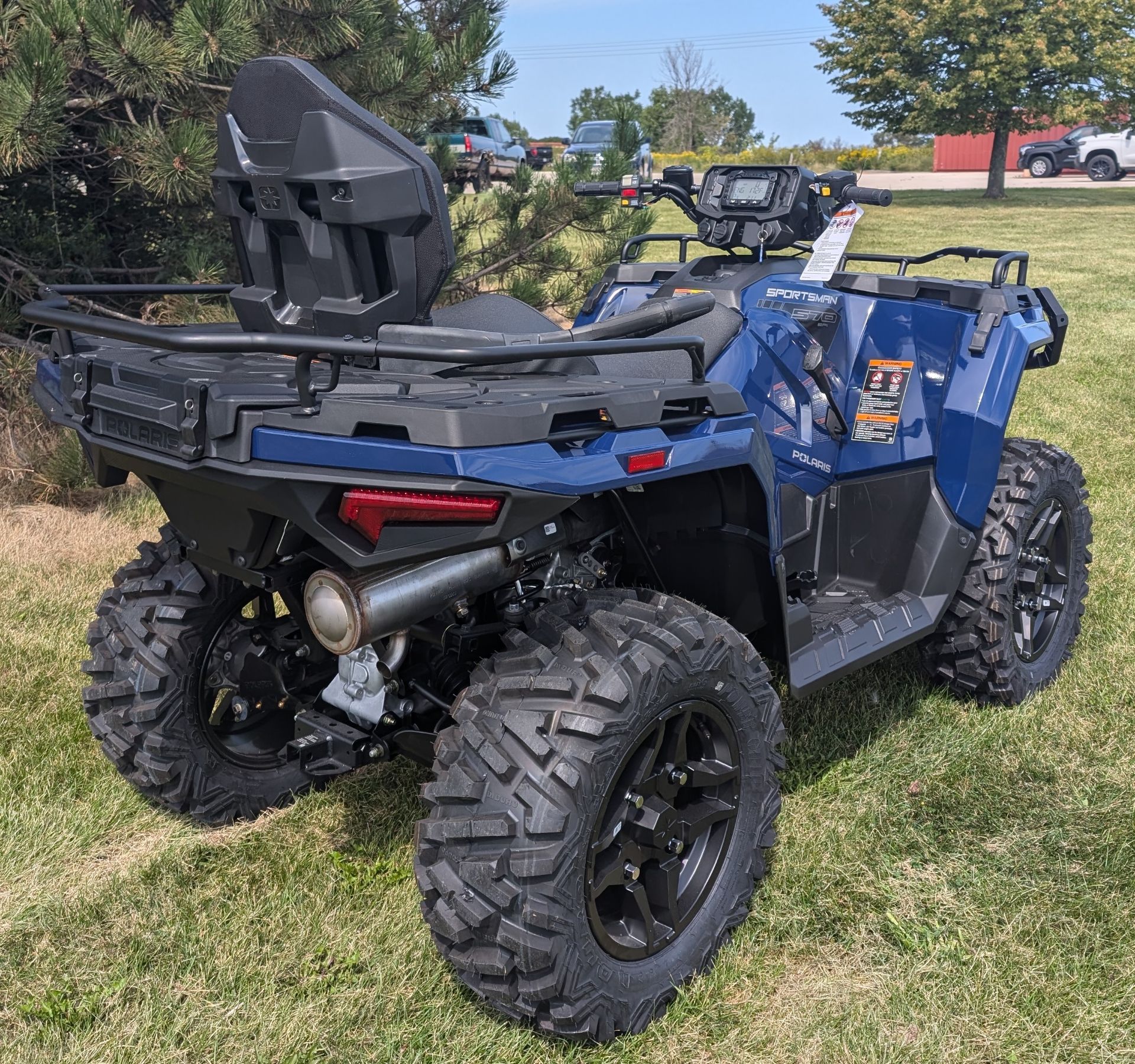 2025 Polaris Sportsman Touring 570 Premium in Manitowoc, Wisconsin - Photo 8