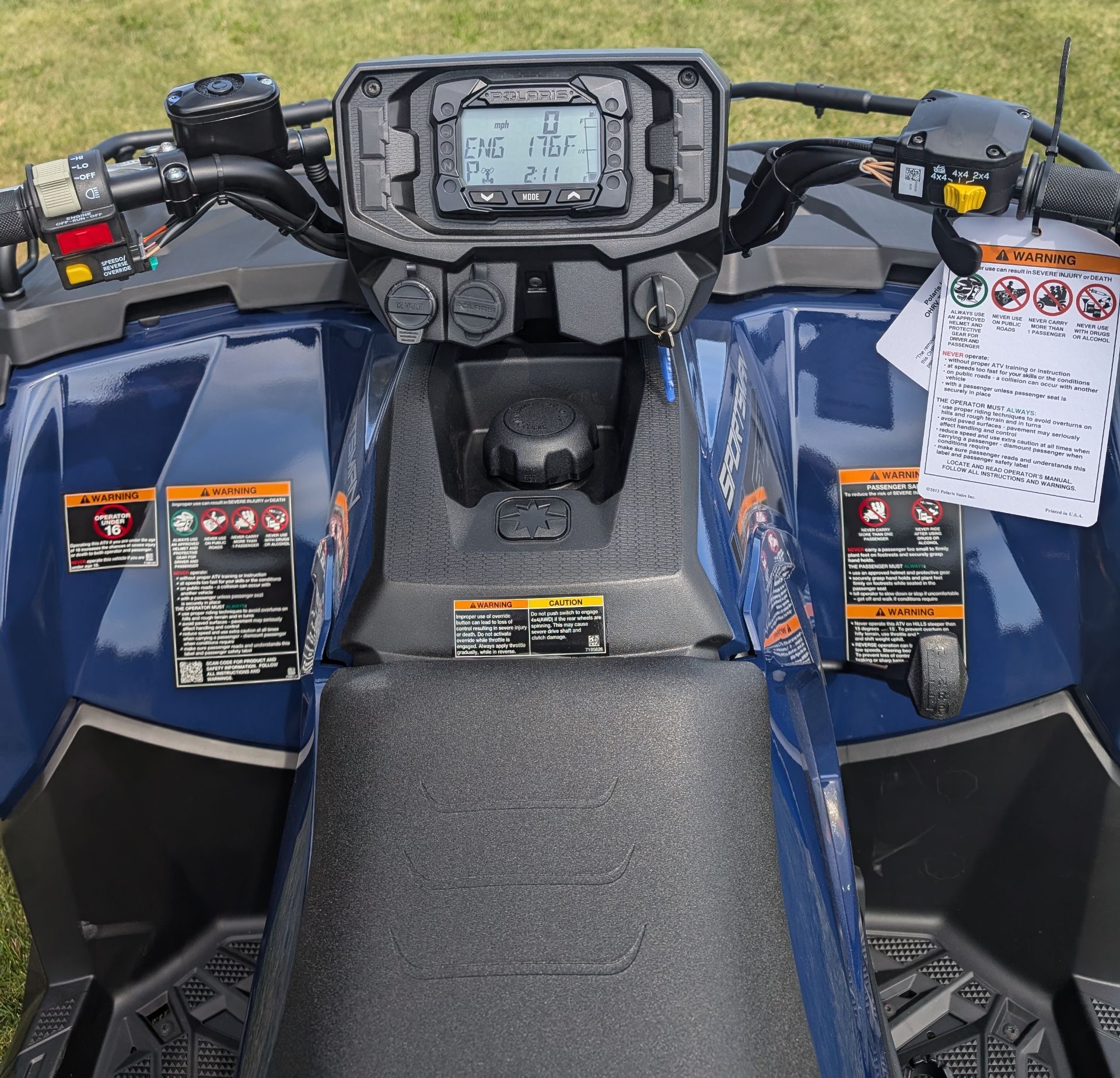 2025 Polaris Sportsman Touring 570 Premium in Manitowoc, Wisconsin - Photo 9