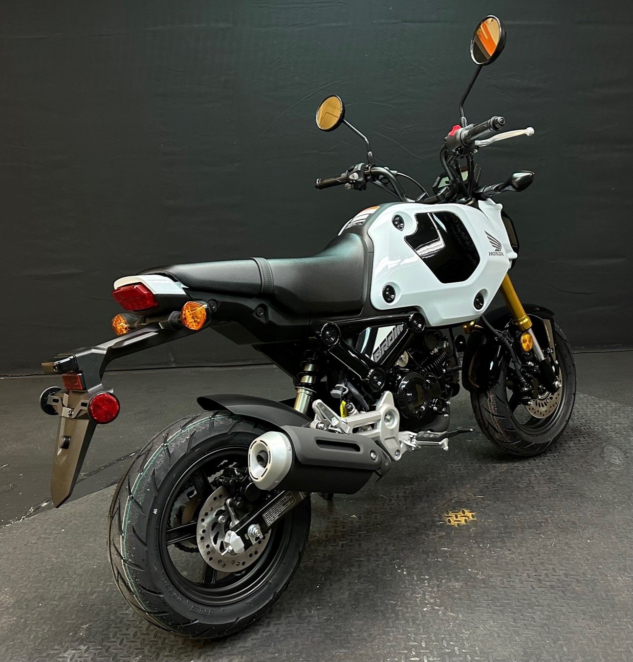 2024 Honda Grom ABS in Manitowoc, Wisconsin - Photo 9