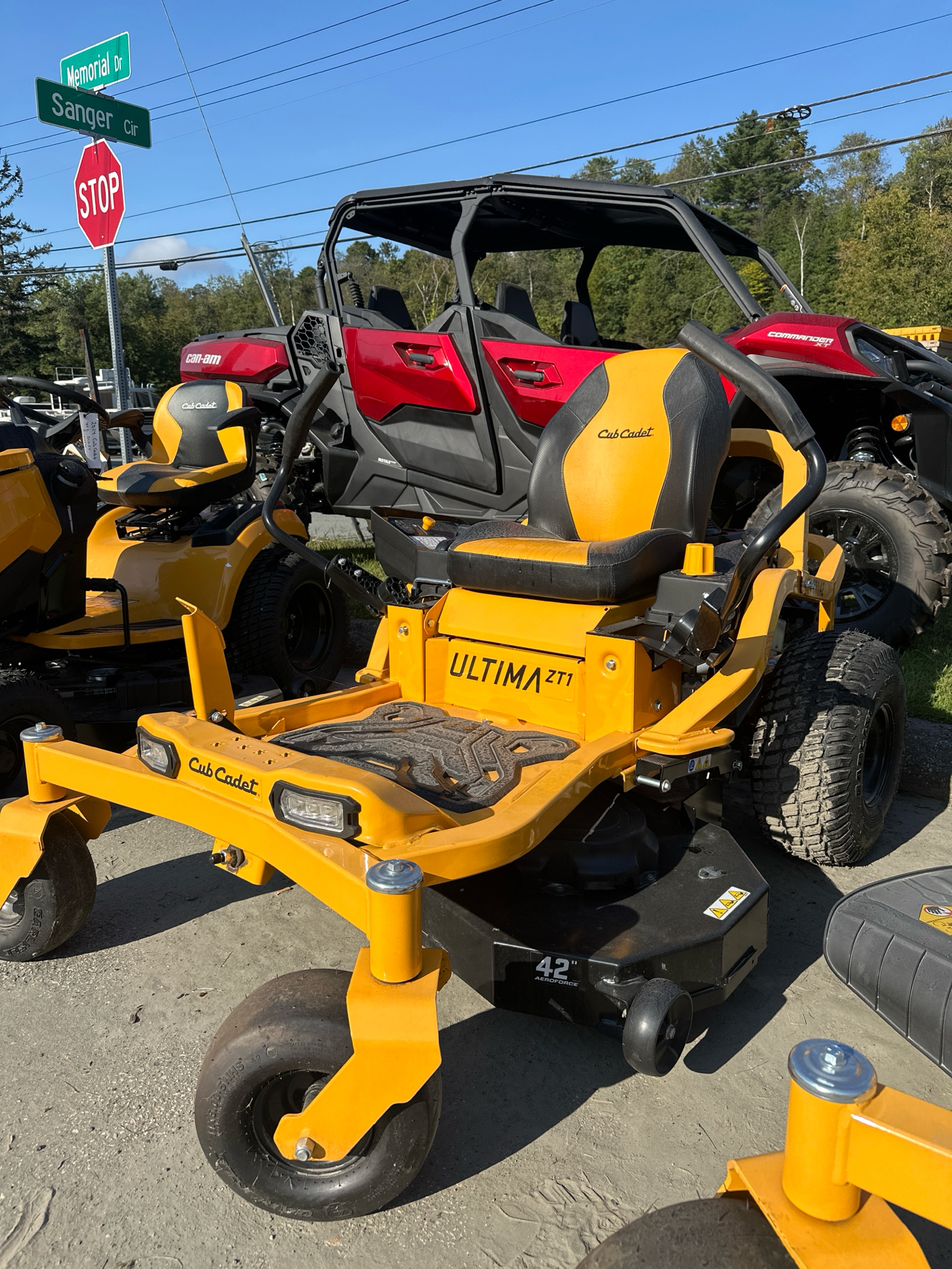 2022 Cub Cadet ZT1 42 in. FAB Kawasaki FR Series 18 hp in Saint Johnsbury, Vermont - Photo 2