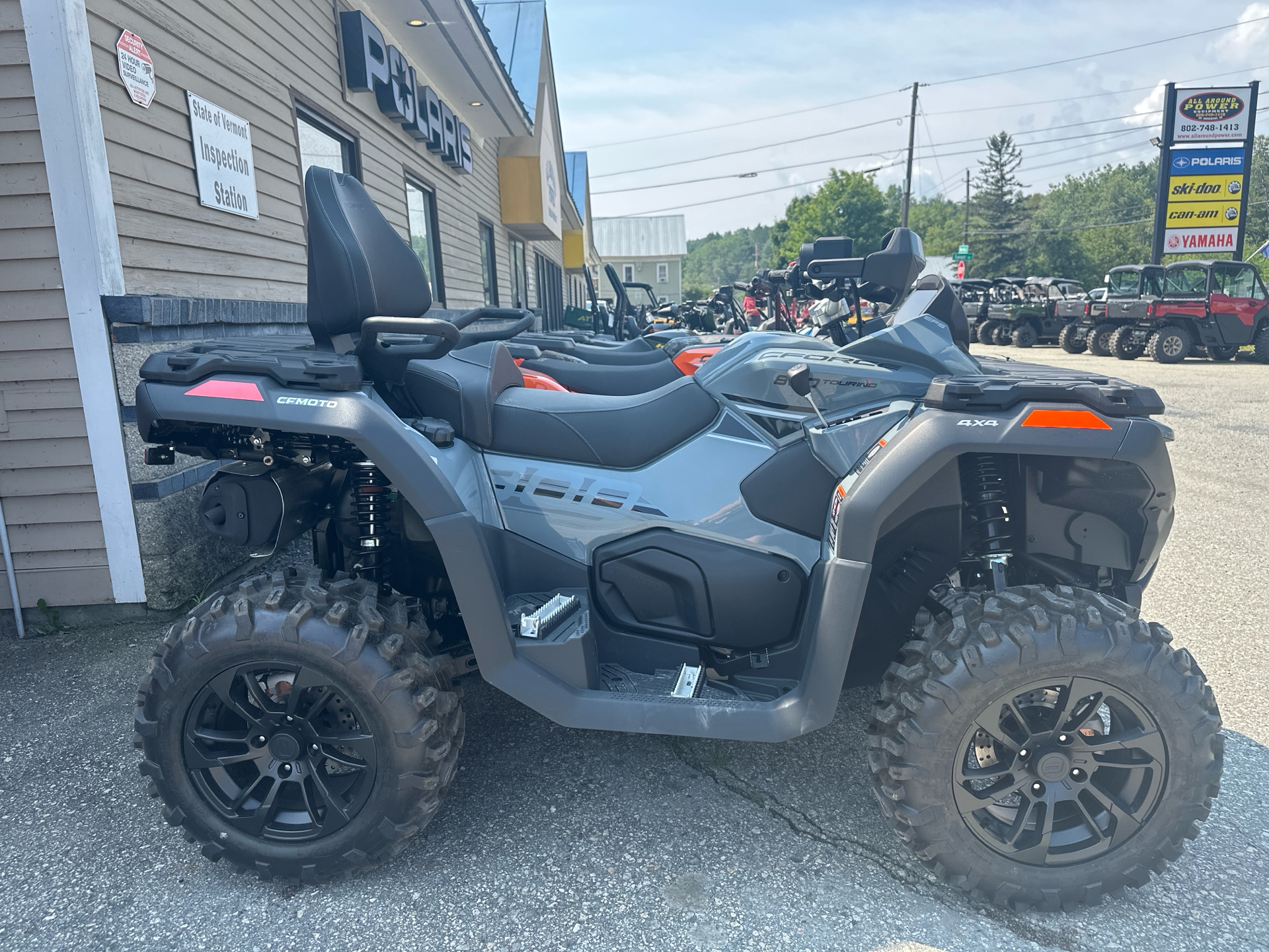 2024 CFMOTO CForce 800 Touring in Saint Johnsbury, Vermont - Photo 2