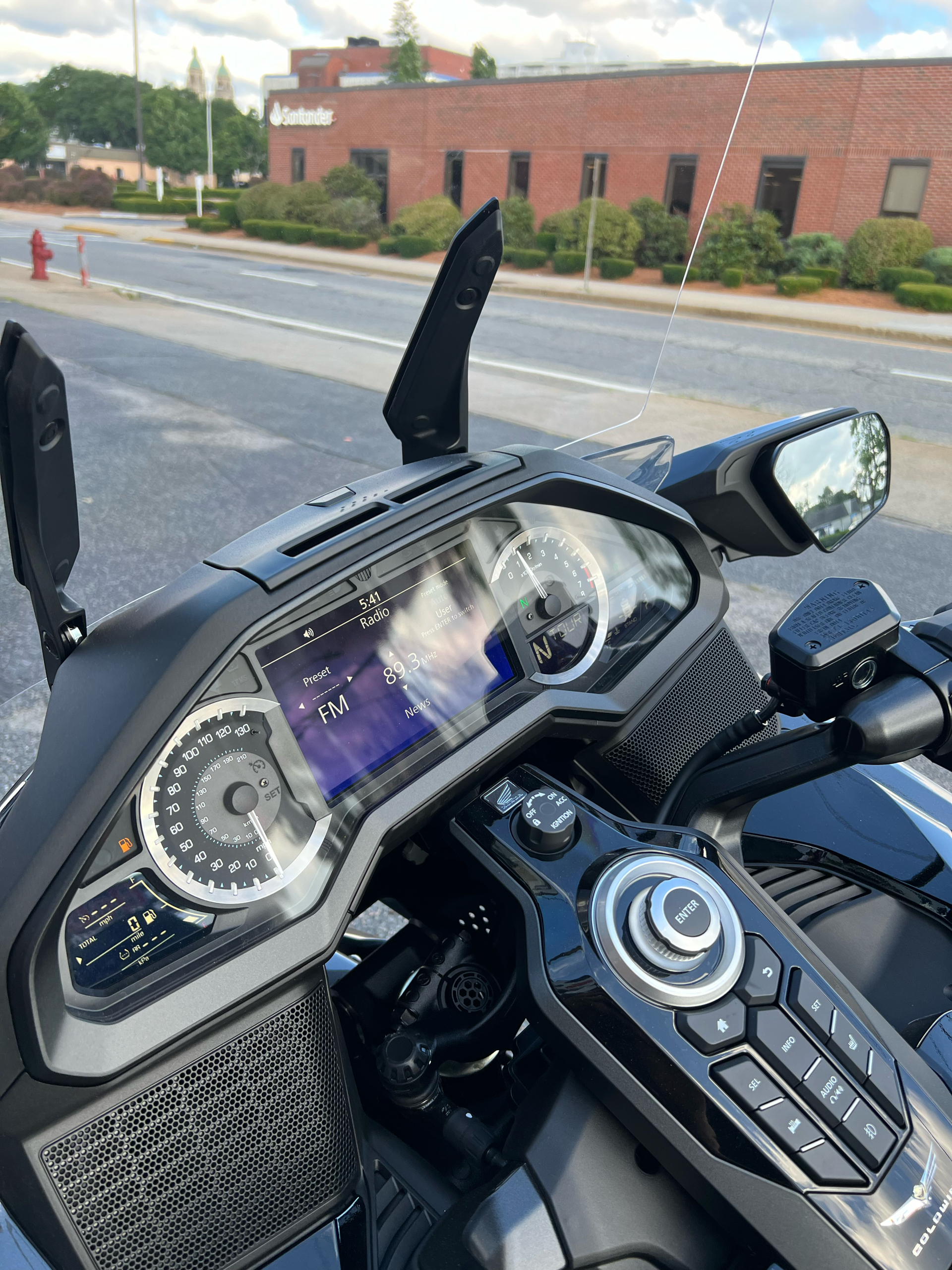 2024 Honda Gold Wing Tour Automatic DCT in Woonsocket, Rhode Island - Photo 9