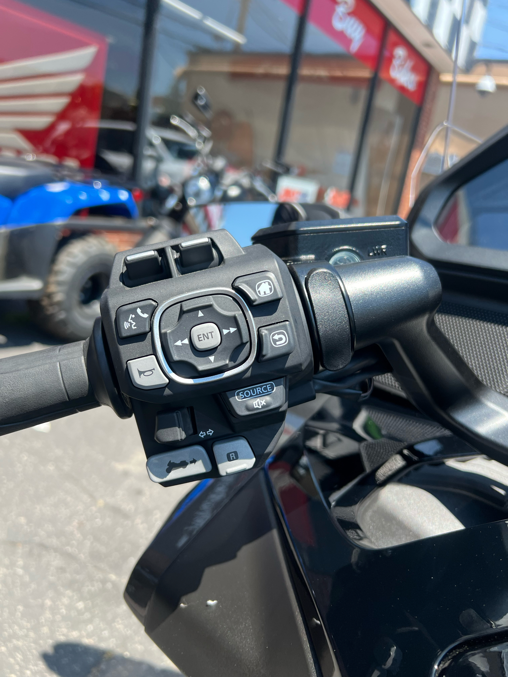 2024 Honda Gold Wing Tour in Woonsocket, Rhode Island - Photo 9