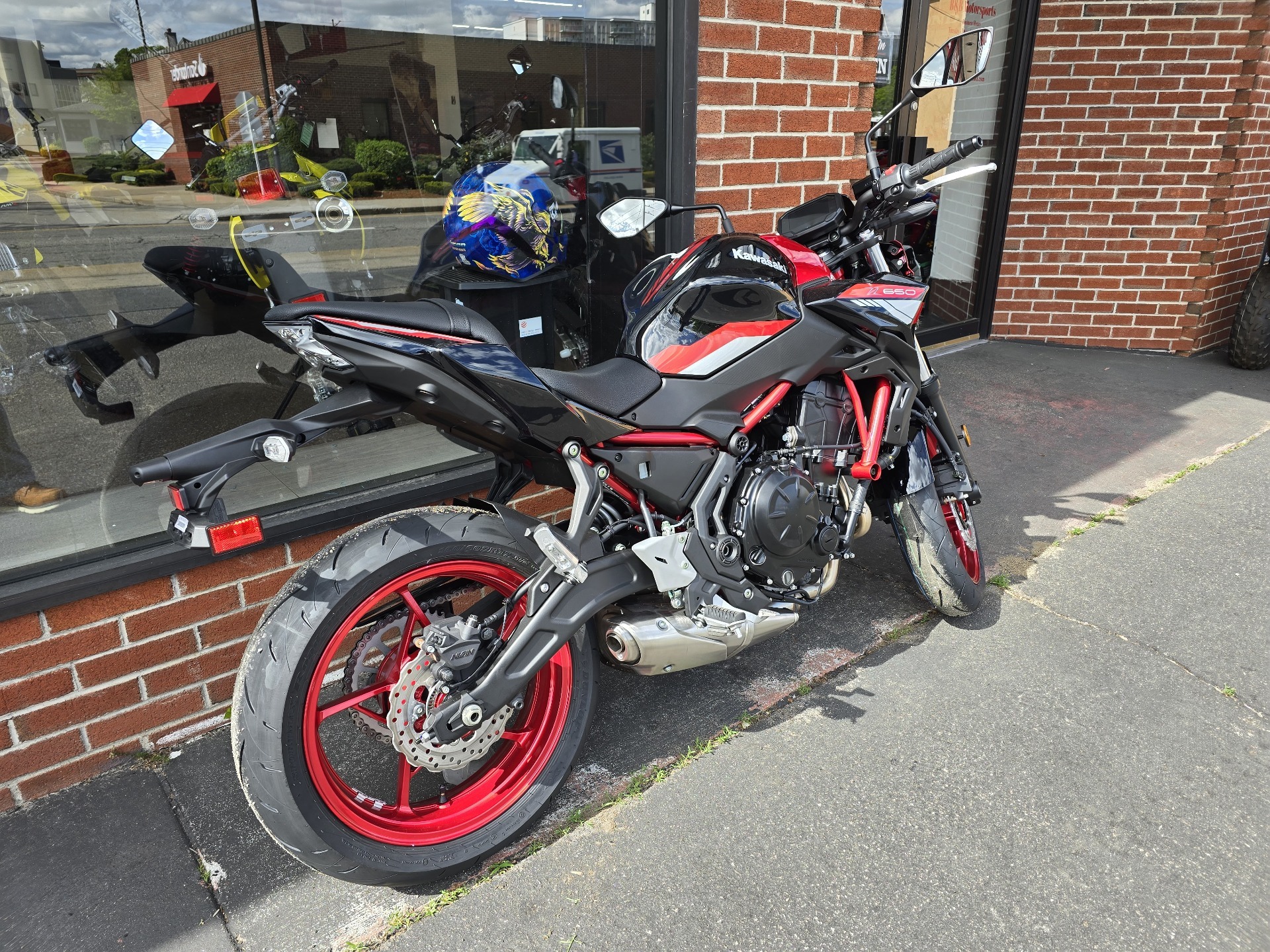 2024 Kawasaki Z650 ABS in Woonsocket, Rhode Island - Photo 2