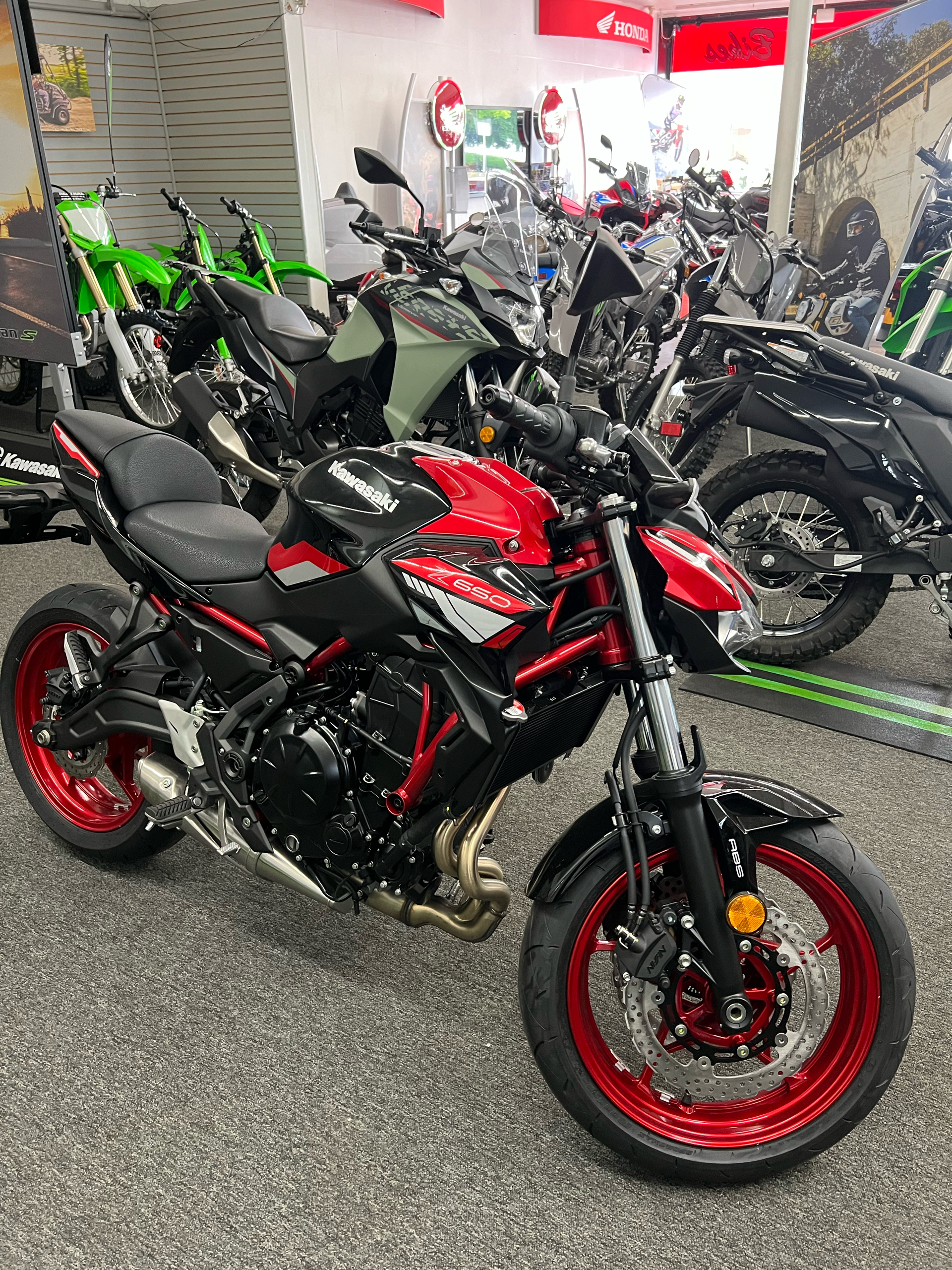 2024 Kawasaki Z650 ABS in Woonsocket, Rhode Island - Photo 6