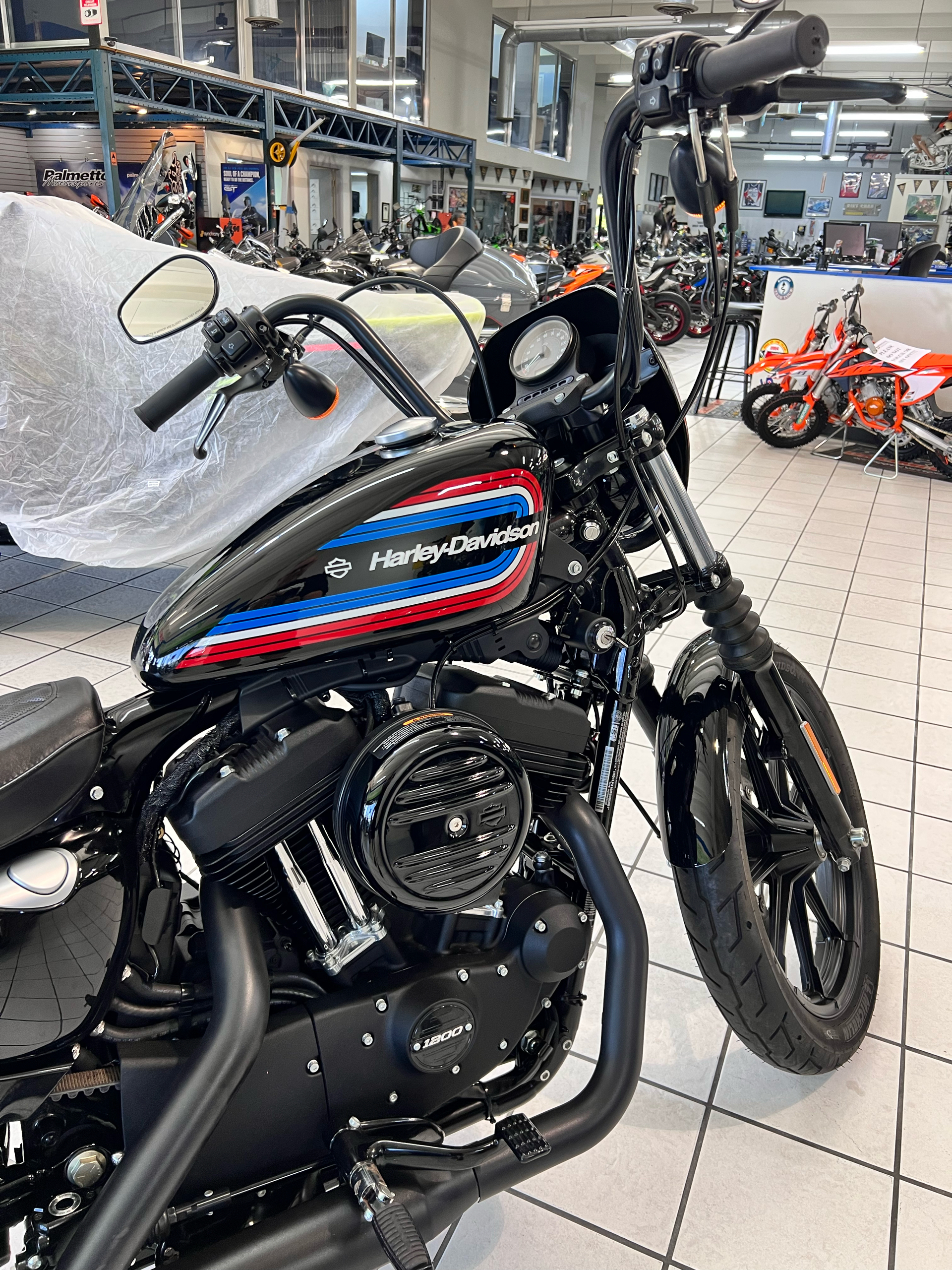 2021 Harley-Davidson Iron 1200™ in Hialeah, Florida - Photo 2