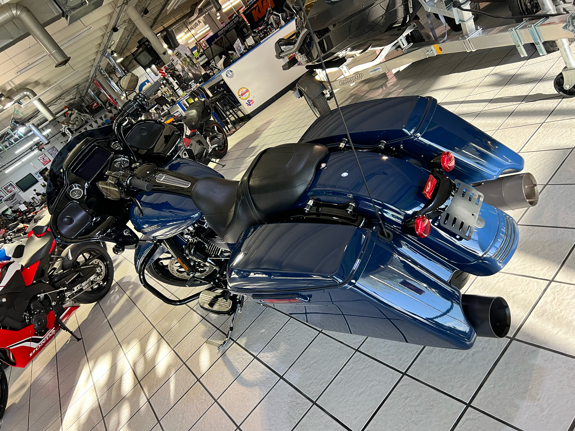 2019 Harley-Davidson Road Glide® Special in Hialeah, Florida - Photo 16