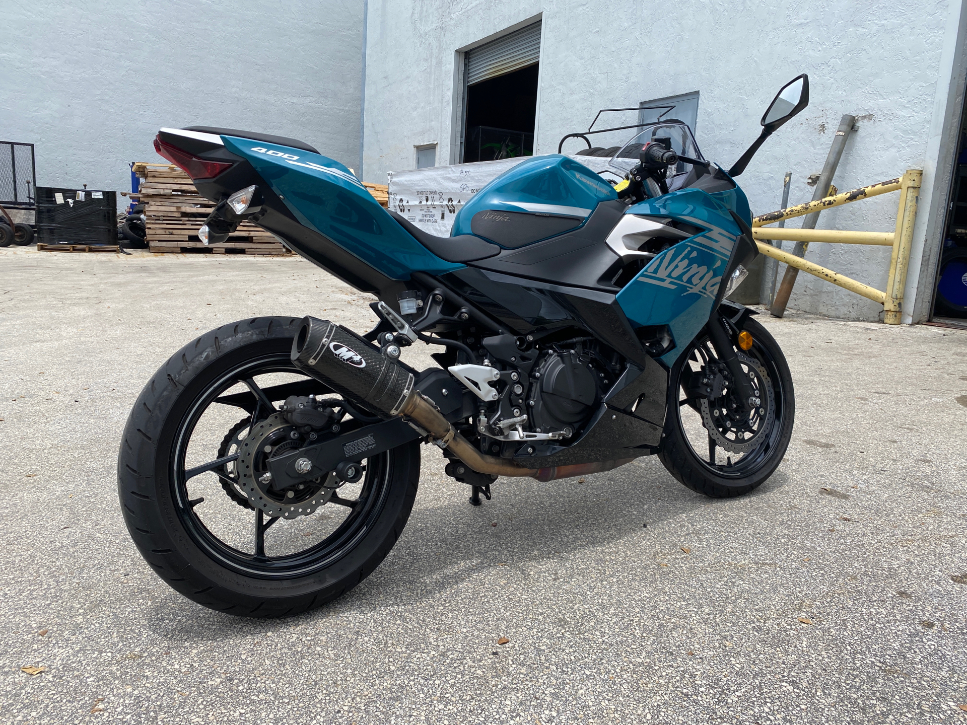 2021 Kawasaki Ninja 400 ABS in Hialeah, Florida - Photo 3