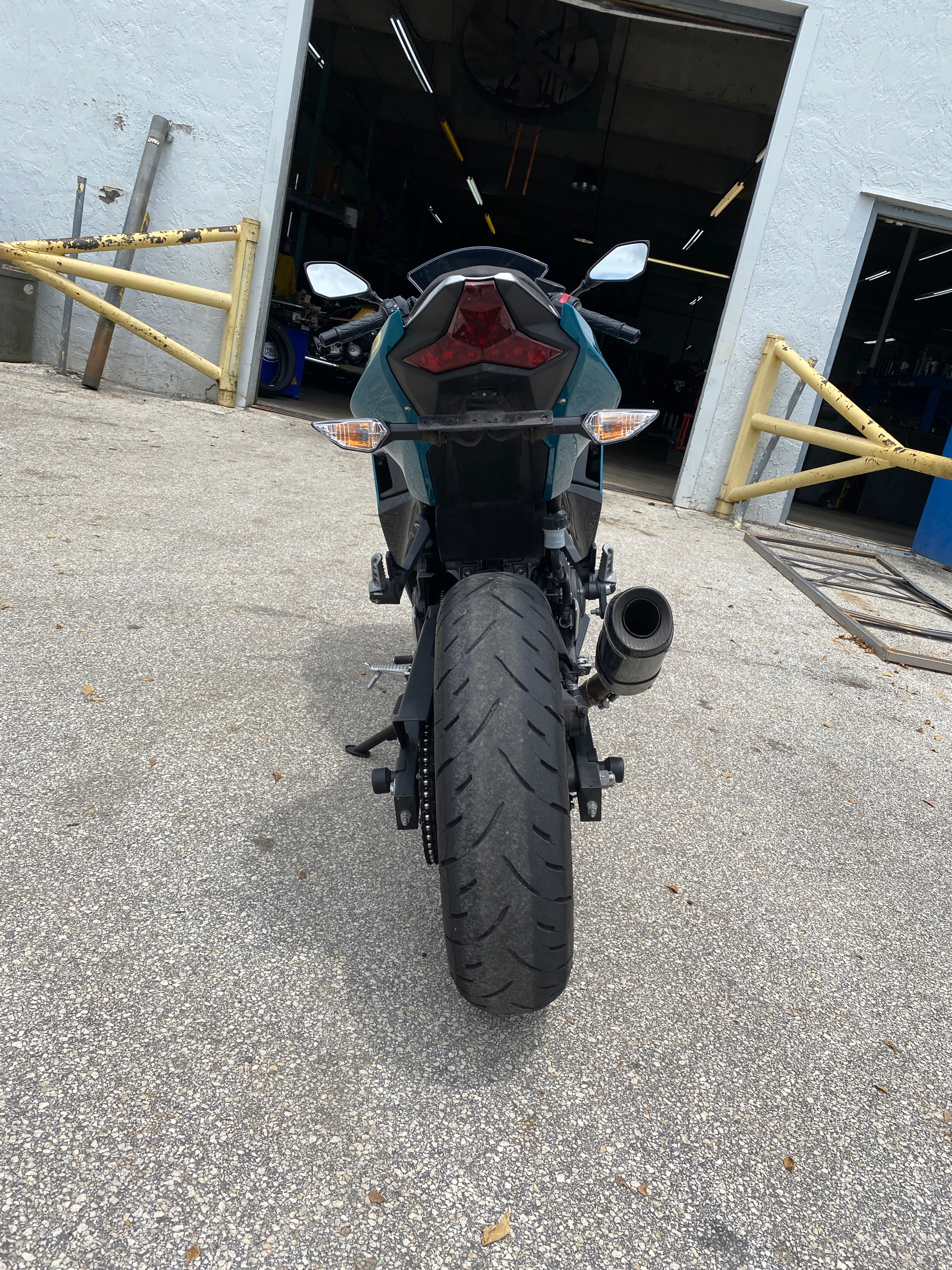 2021 Kawasaki Ninja 400 ABS in Hialeah, Florida - Photo 6