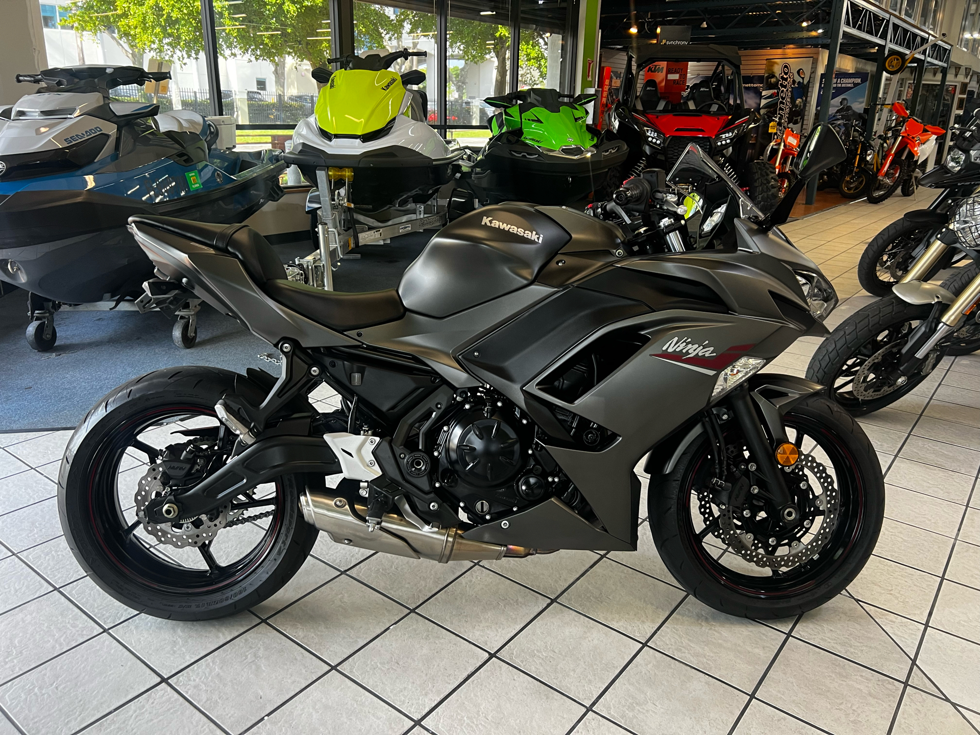 2022 Kawasaki Ninja 650 in Hialeah, Florida - Photo 1