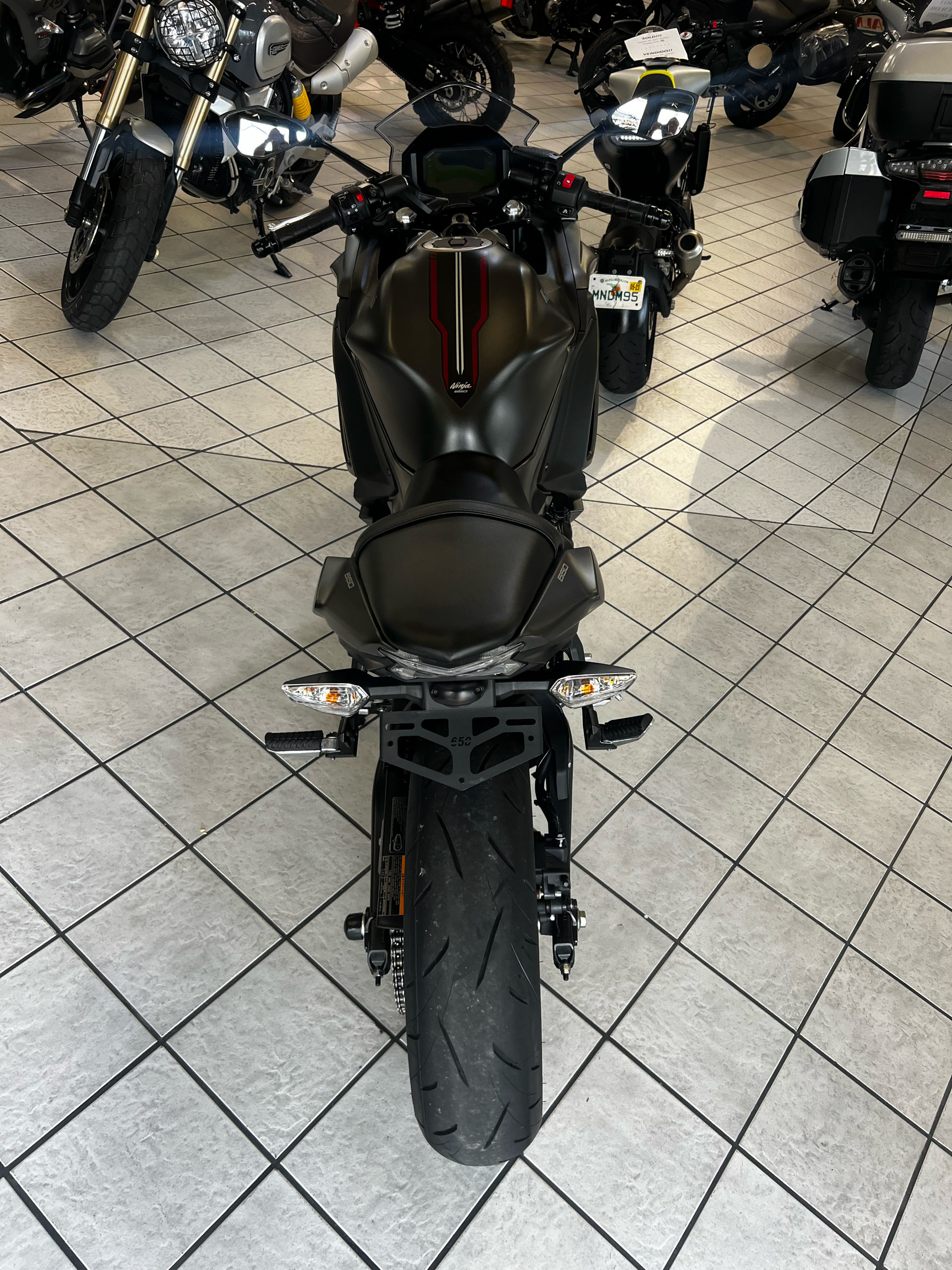 2022 Kawasaki Ninja 650 in Hialeah, Florida - Photo 4