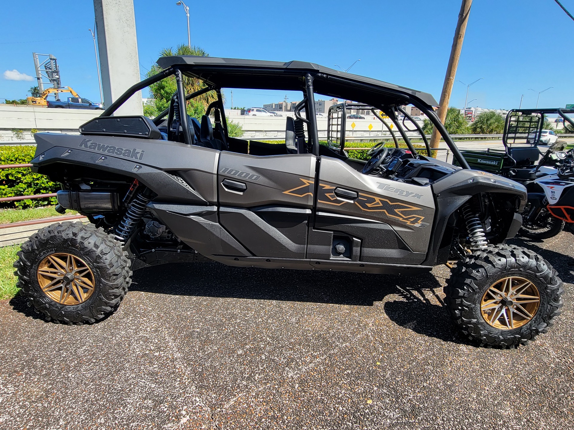 2023 Kawasaki Teryx KRX4 1000 eS Special Edition in Hialeah, Florida - Photo 3