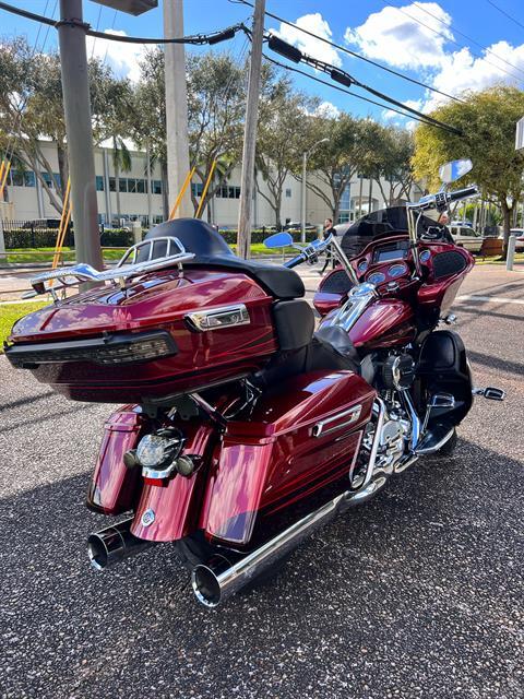 2015 Harley-Davidson CVO™ Road Glide® Ultra in Hialeah, Florida - Photo 4