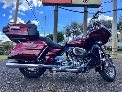 2015 Harley-Davidson CVO™ Road Glide® Ultra in Hialeah, Florida - Photo 8