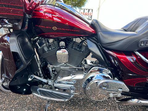 2015 Harley-Davidson CVO™ Road Glide® Ultra in Hialeah, Florida - Photo 15