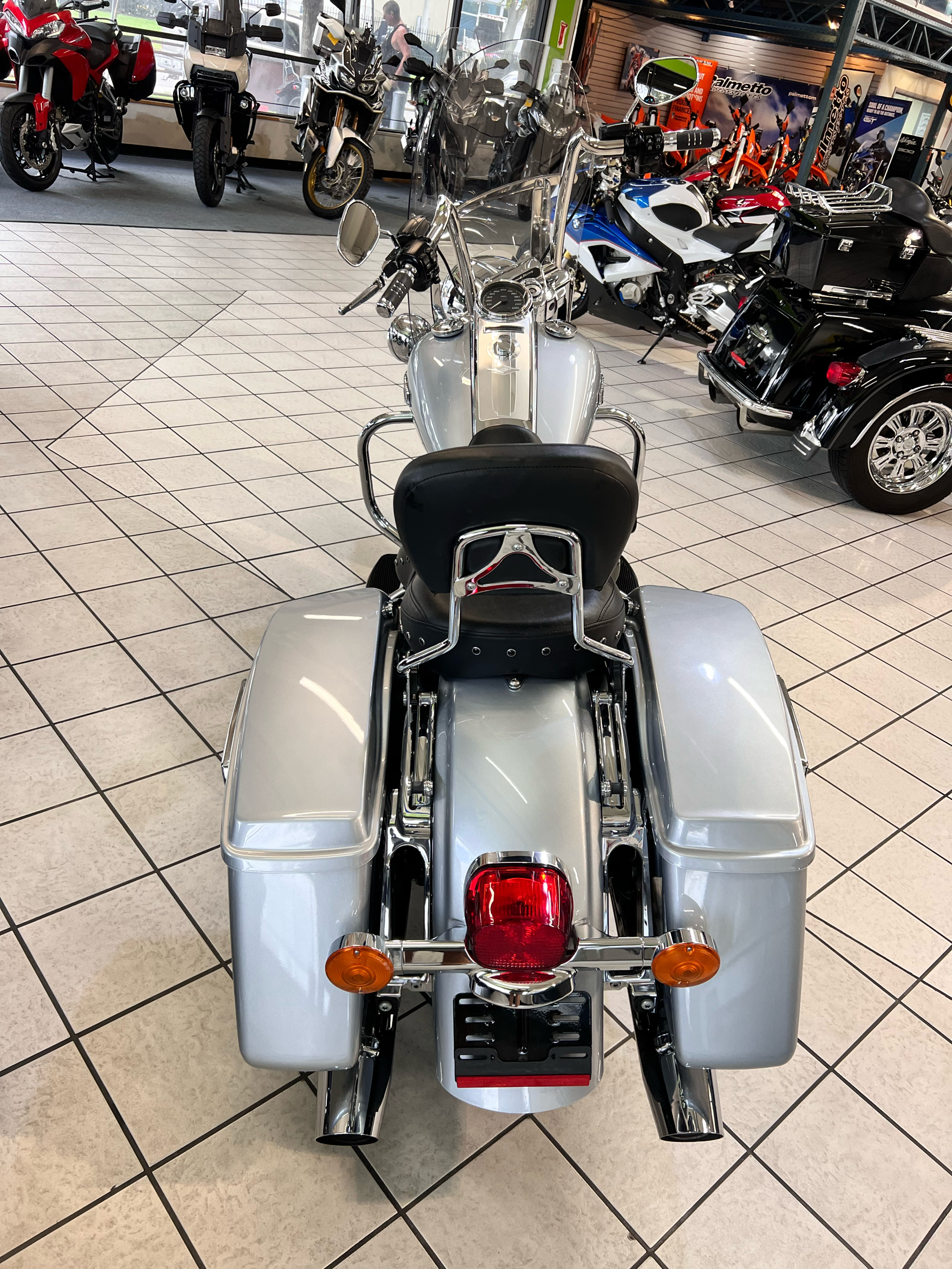 2019 Harley-Davidson Road King® in Hialeah, Florida - Photo 6