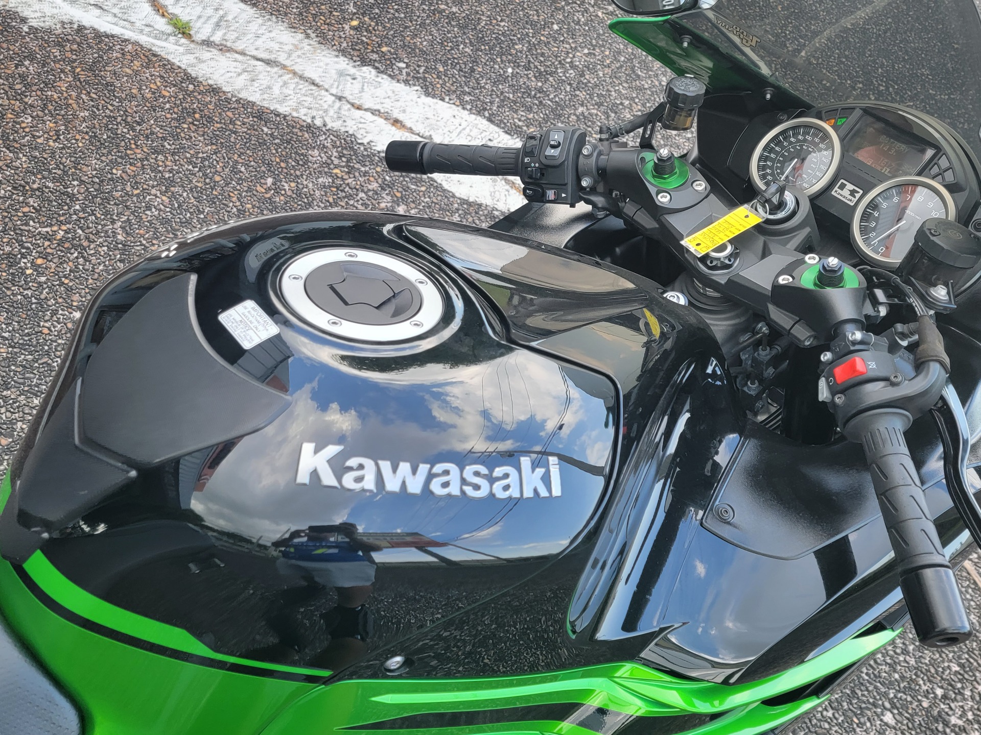 2020 Kawasaki Ninja ZX-14R ABS in Hialeah, Florida - Photo 8