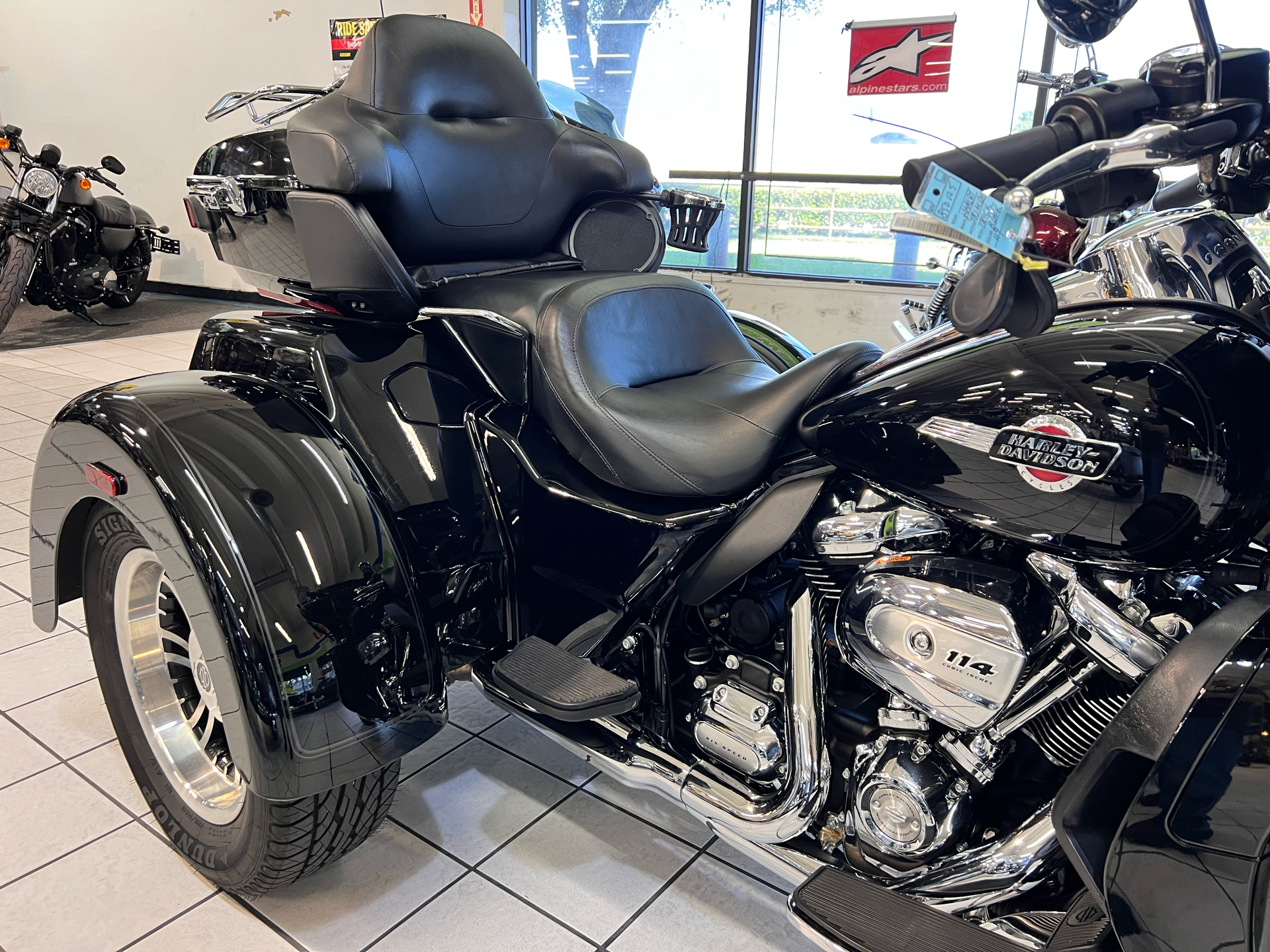 2022 Harley-Davidson Tri Glide® Ultra in Hialeah, Florida - Photo 6