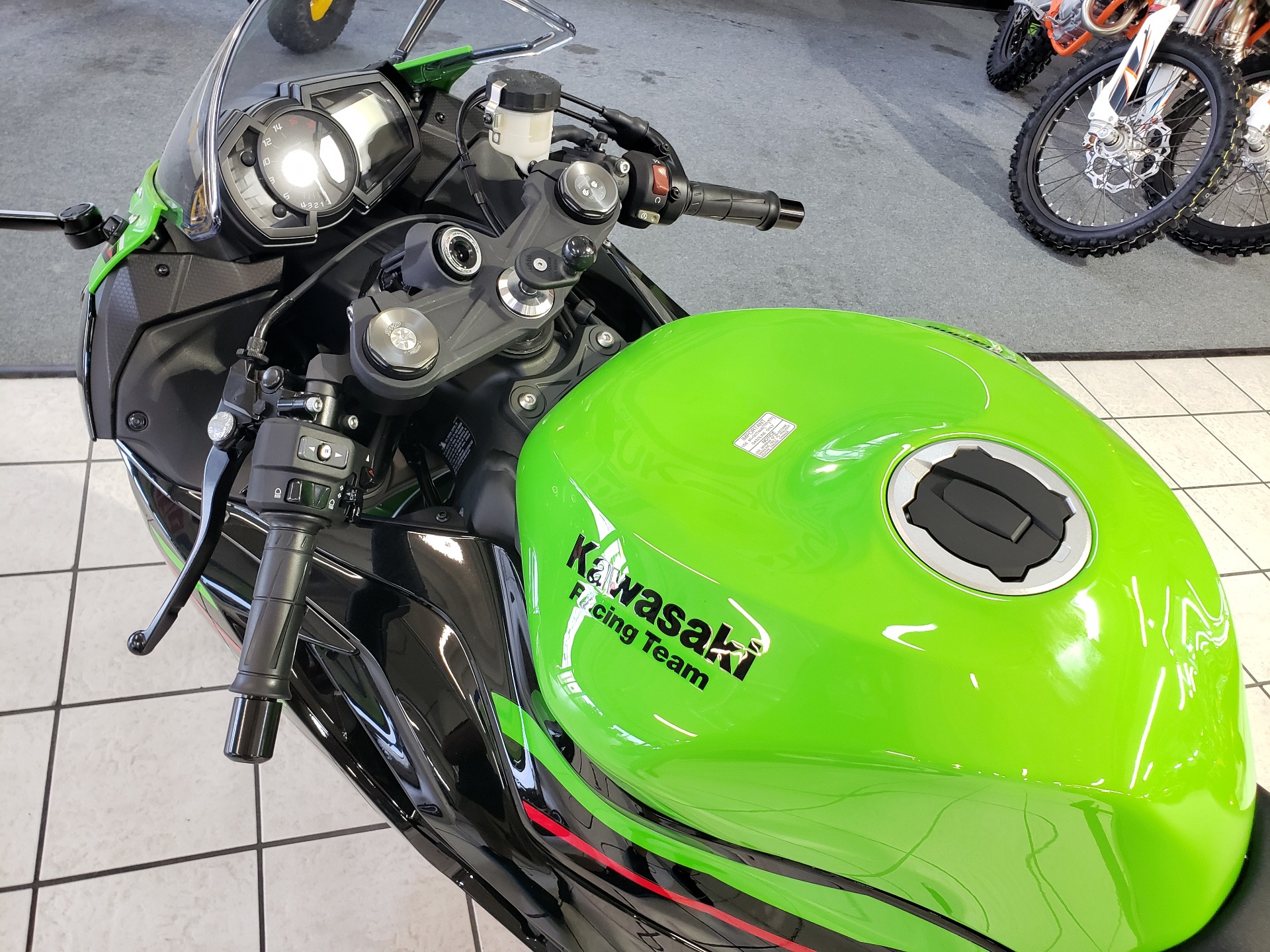 2022 Kawasaki ZX-6R ABS in Hialeah, Florida - Photo 5