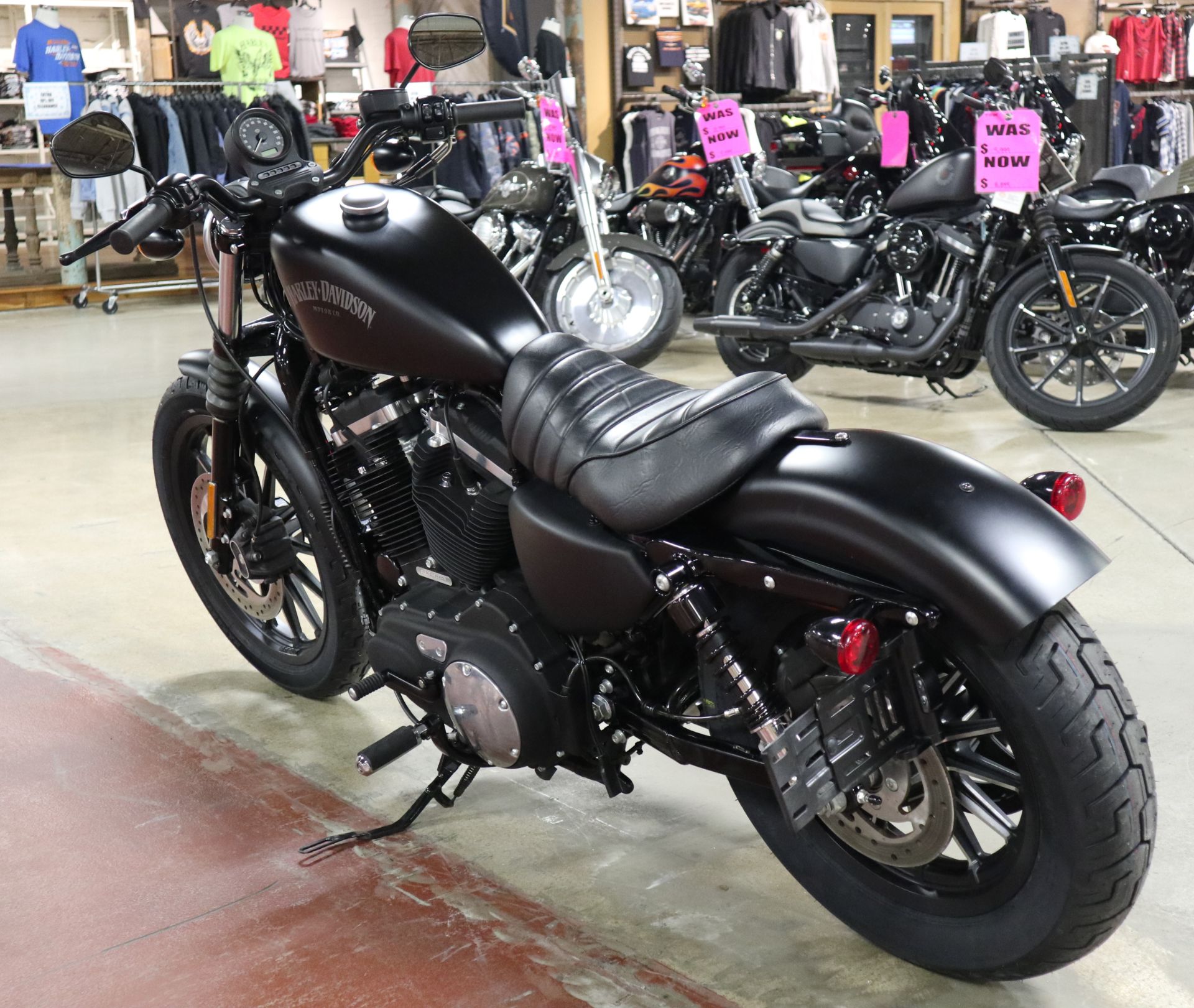 2015 Harley-Davidson Iron 883™ in New London, Connecticut - Photo 6