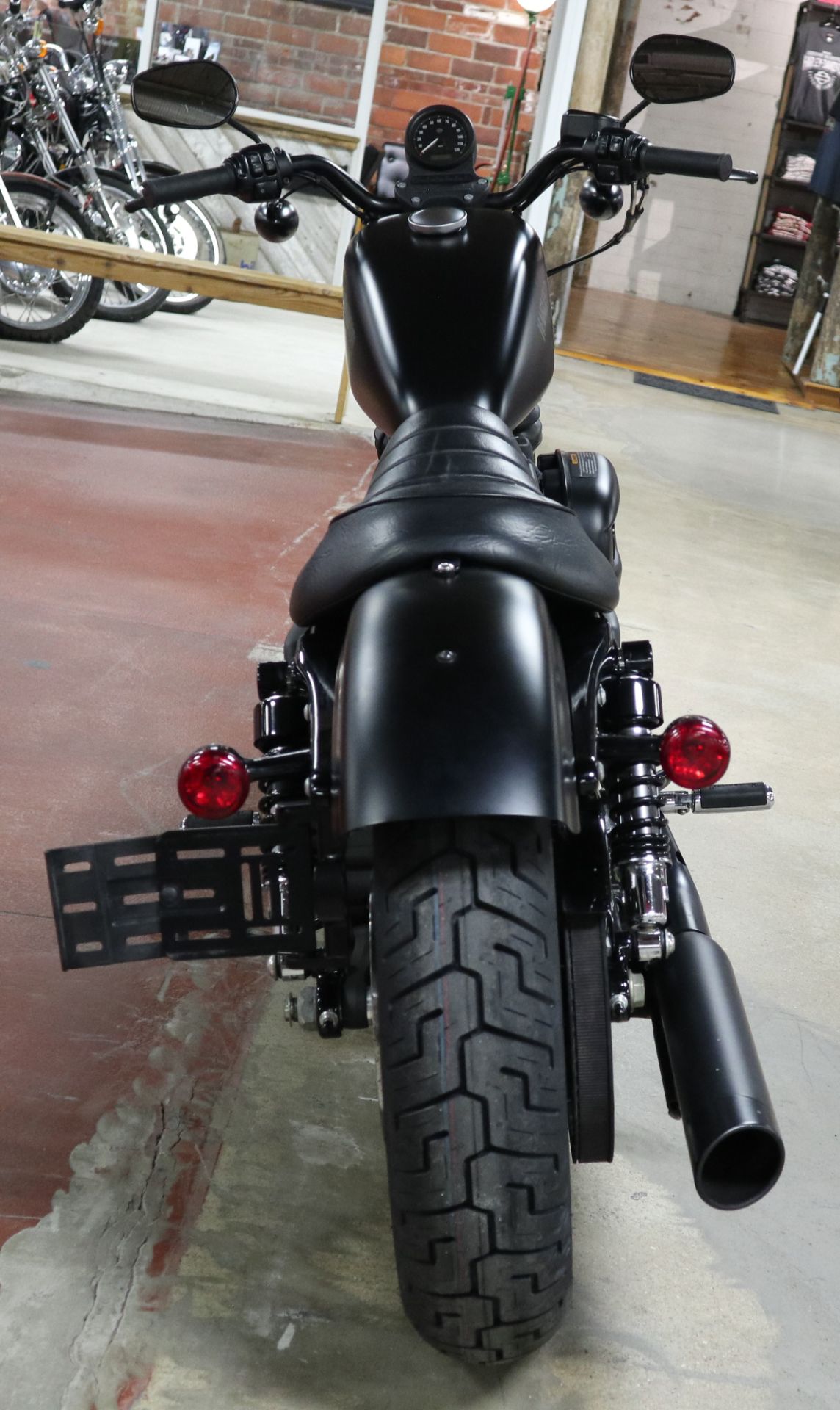2015 Harley-Davidson Iron 883™ in New London, Connecticut - Photo 7