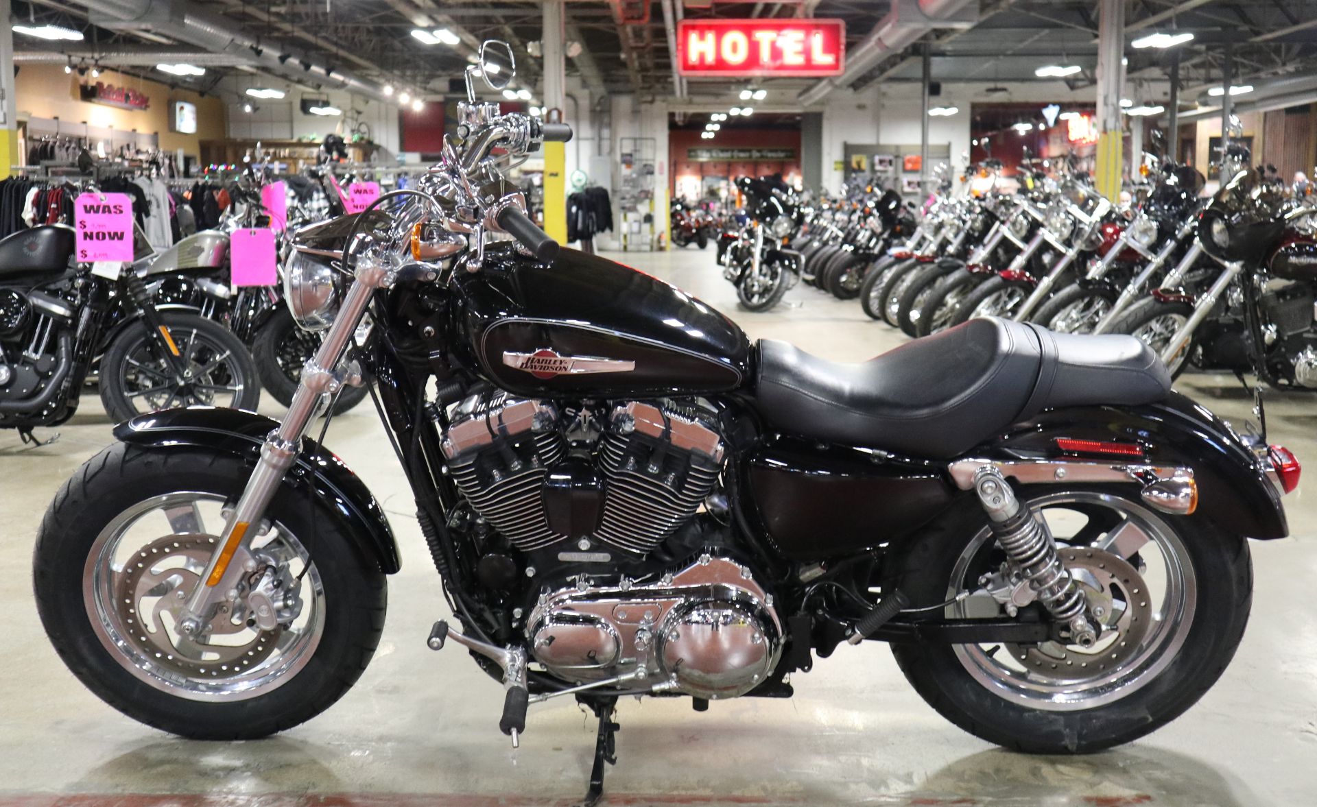 2016 Harley-Davidson 1200 Custom in New London, Connecticut - Photo 5