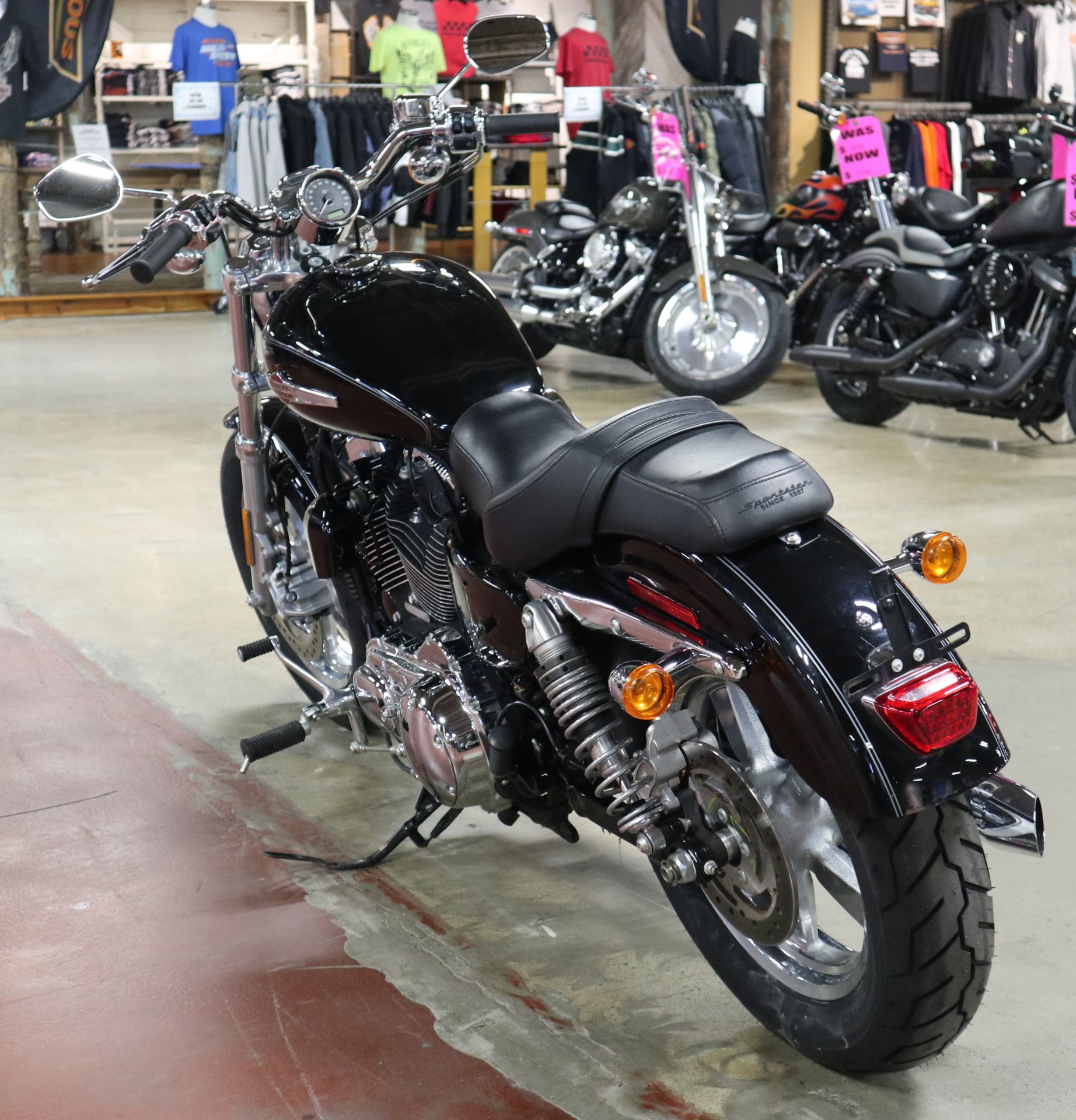 2016 Harley-Davidson 1200 Custom in New London, Connecticut - Photo 6