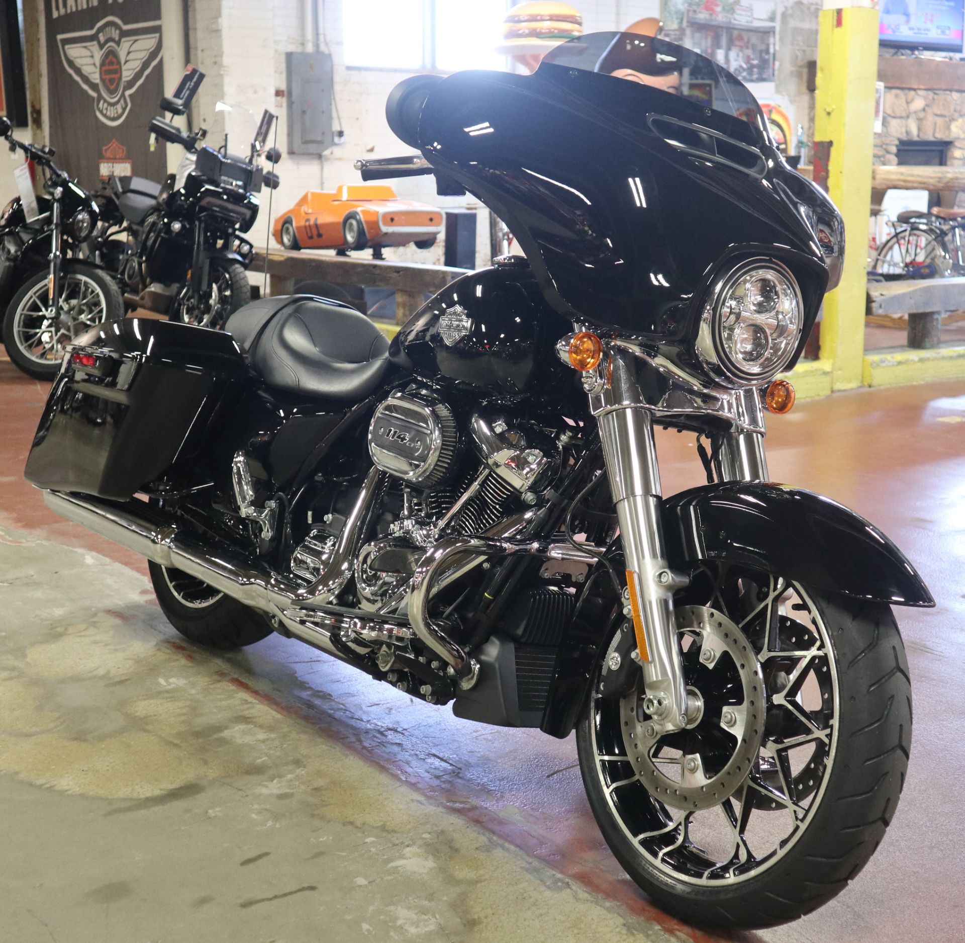 2023 Harley-Davidson Street Glide® Special in New London, Connecticut - Photo 2