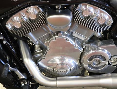 2015 Harley-Davidson V-Rod Muscle® in New London, Connecticut - Photo 16