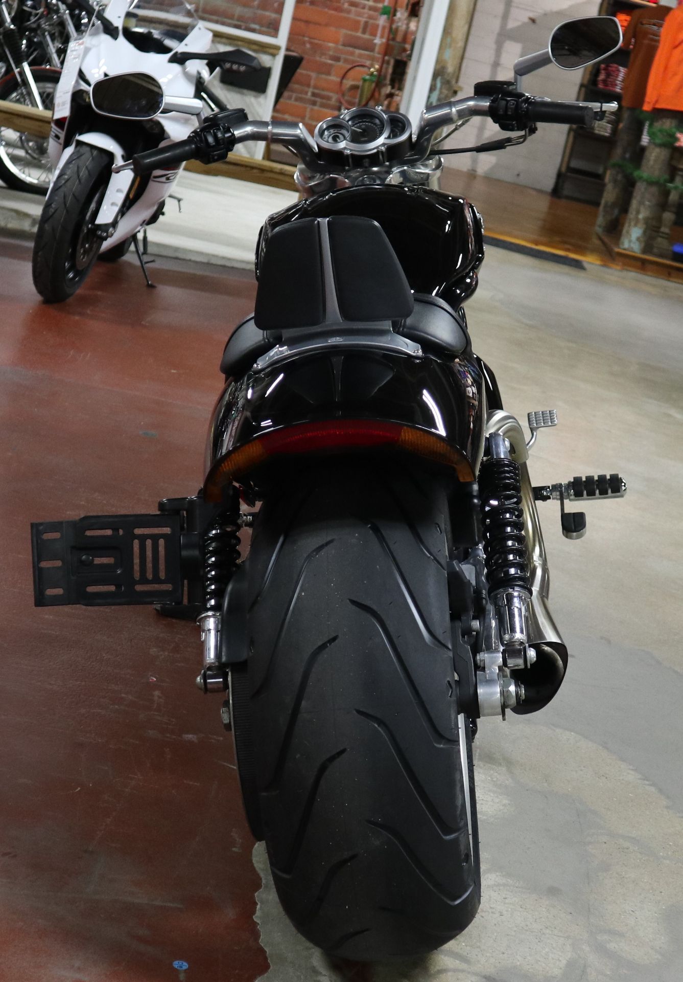 2015 Harley-Davidson V-Rod Muscle® in New London, Connecticut - Photo 7