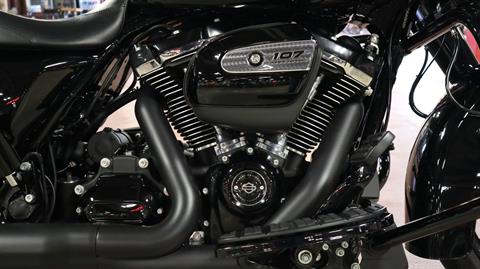 2018 Harley-Davidson Street Glide® Special in New London, Connecticut - Photo 12
