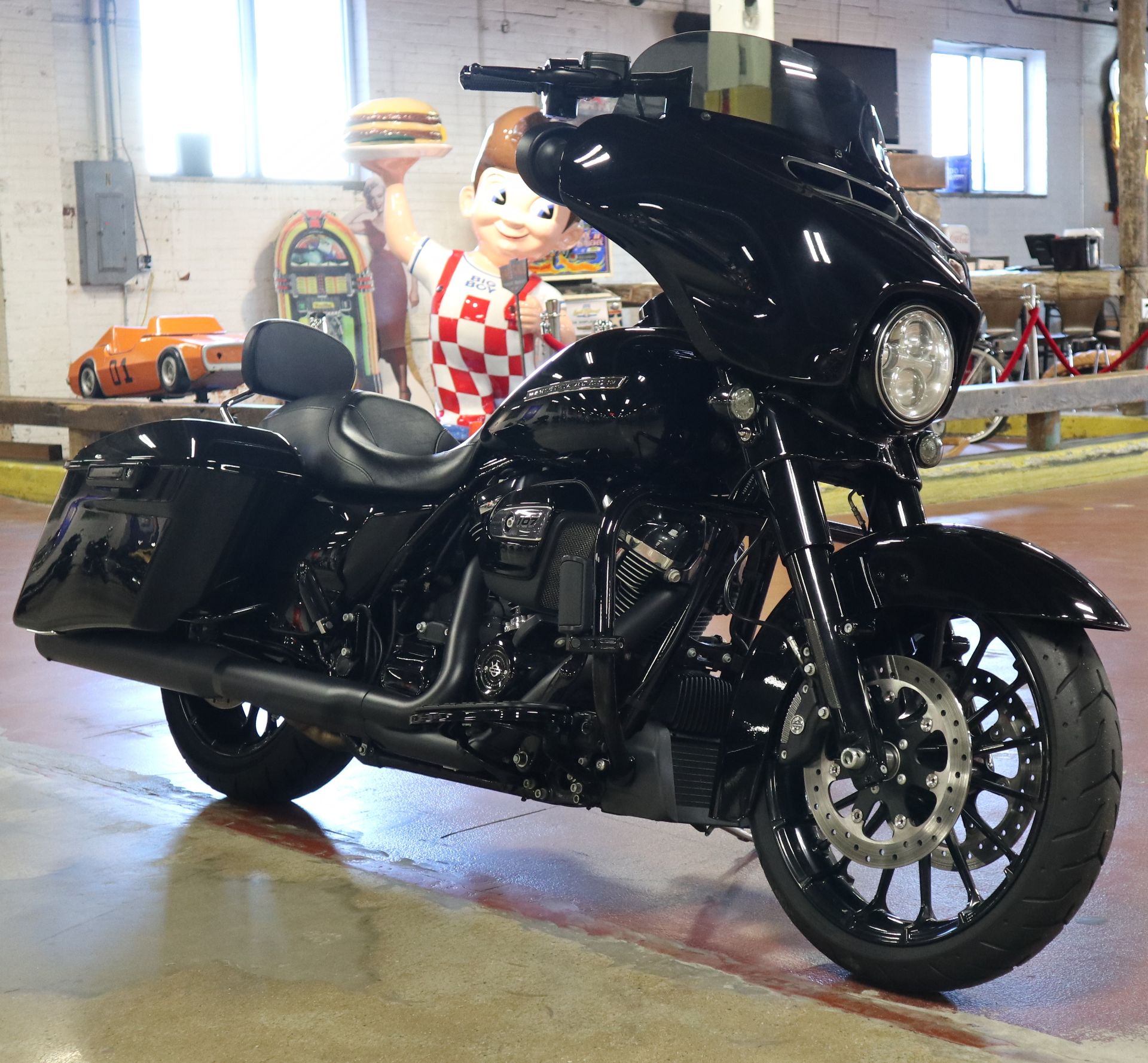 2018 Harley-Davidson Street Glide® Special in New London, Connecticut - Photo 2