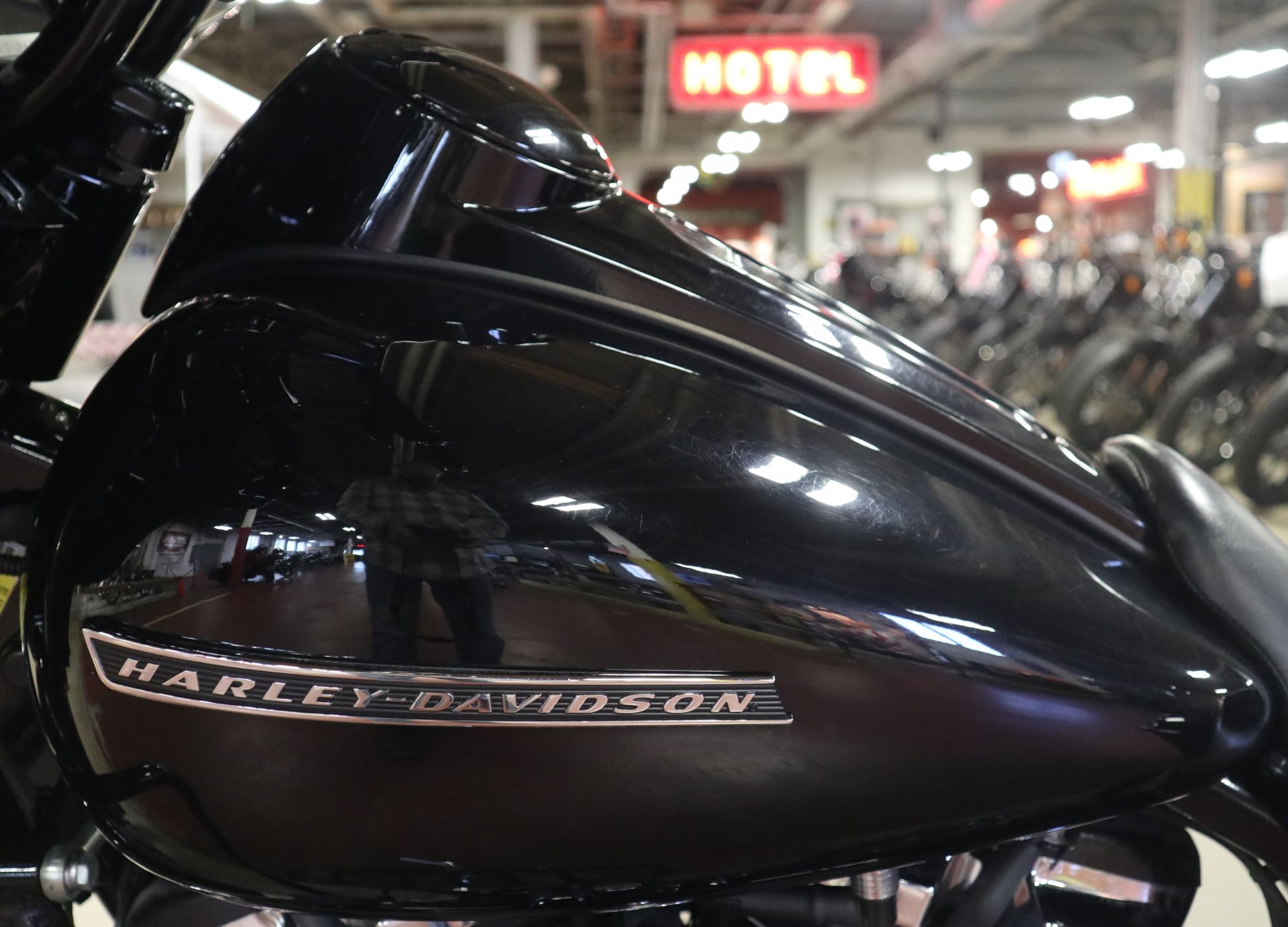 2018 Harley-Davidson Street Glide® Special in New London, Connecticut - Photo 11