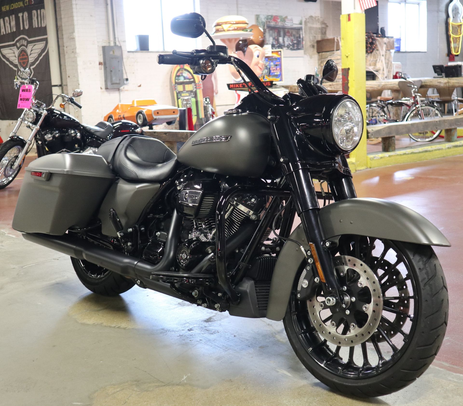 2018 Harley-Davidson Road King® Special in New London, Connecticut - Photo 3