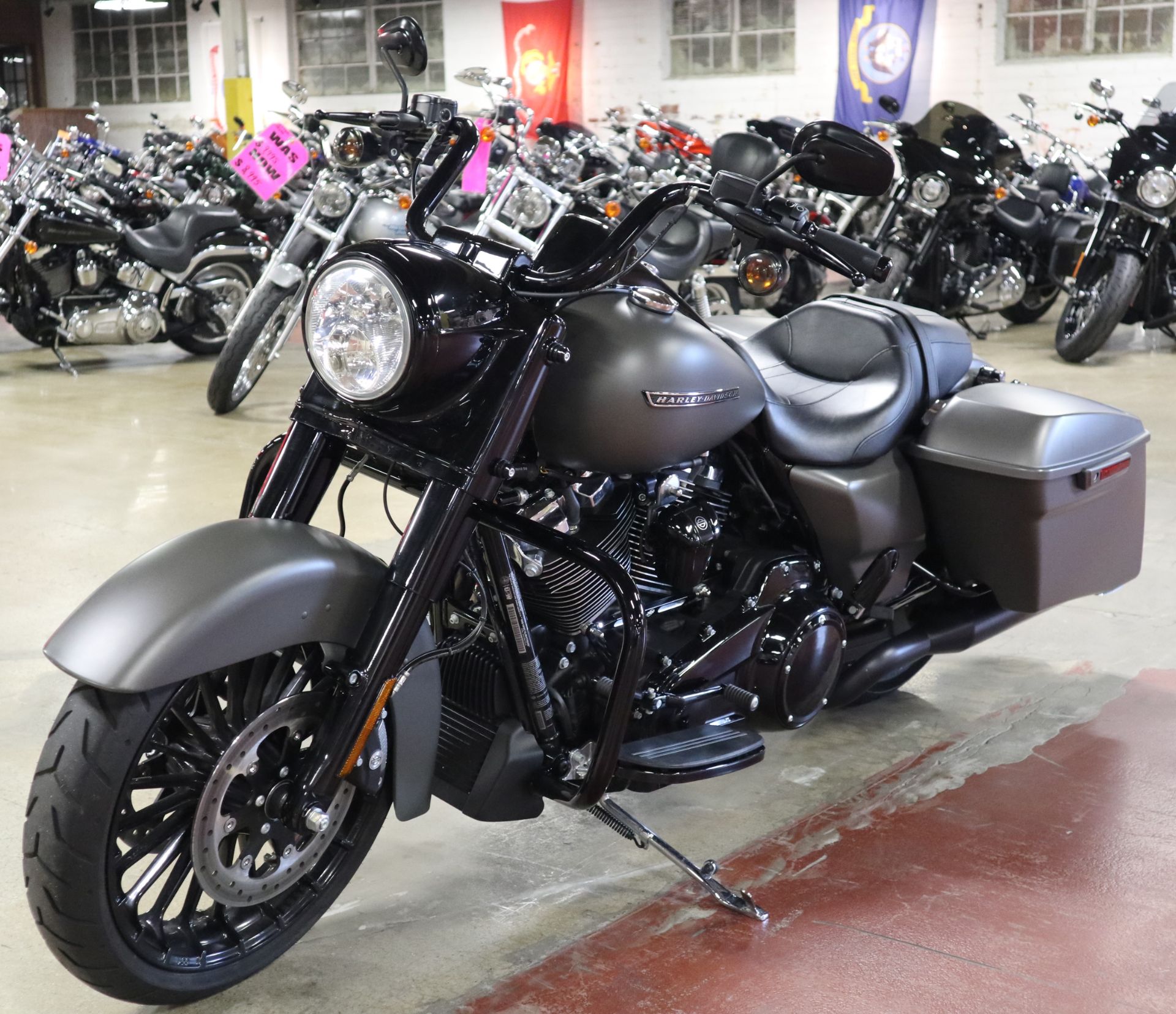 2018 Harley-Davidson Road King® Special in New London, Connecticut - Photo 6