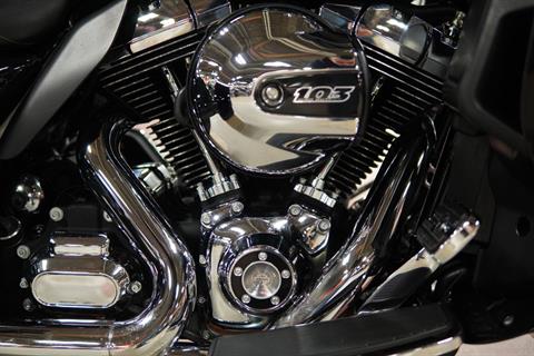 2015 Harley-Davidson Tri Glide® Ultra in New London, Connecticut - Photo 15