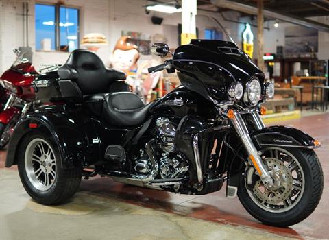2015 Harley-Davidson Tri Glide® Ultra in New London, Connecticut - Photo 2